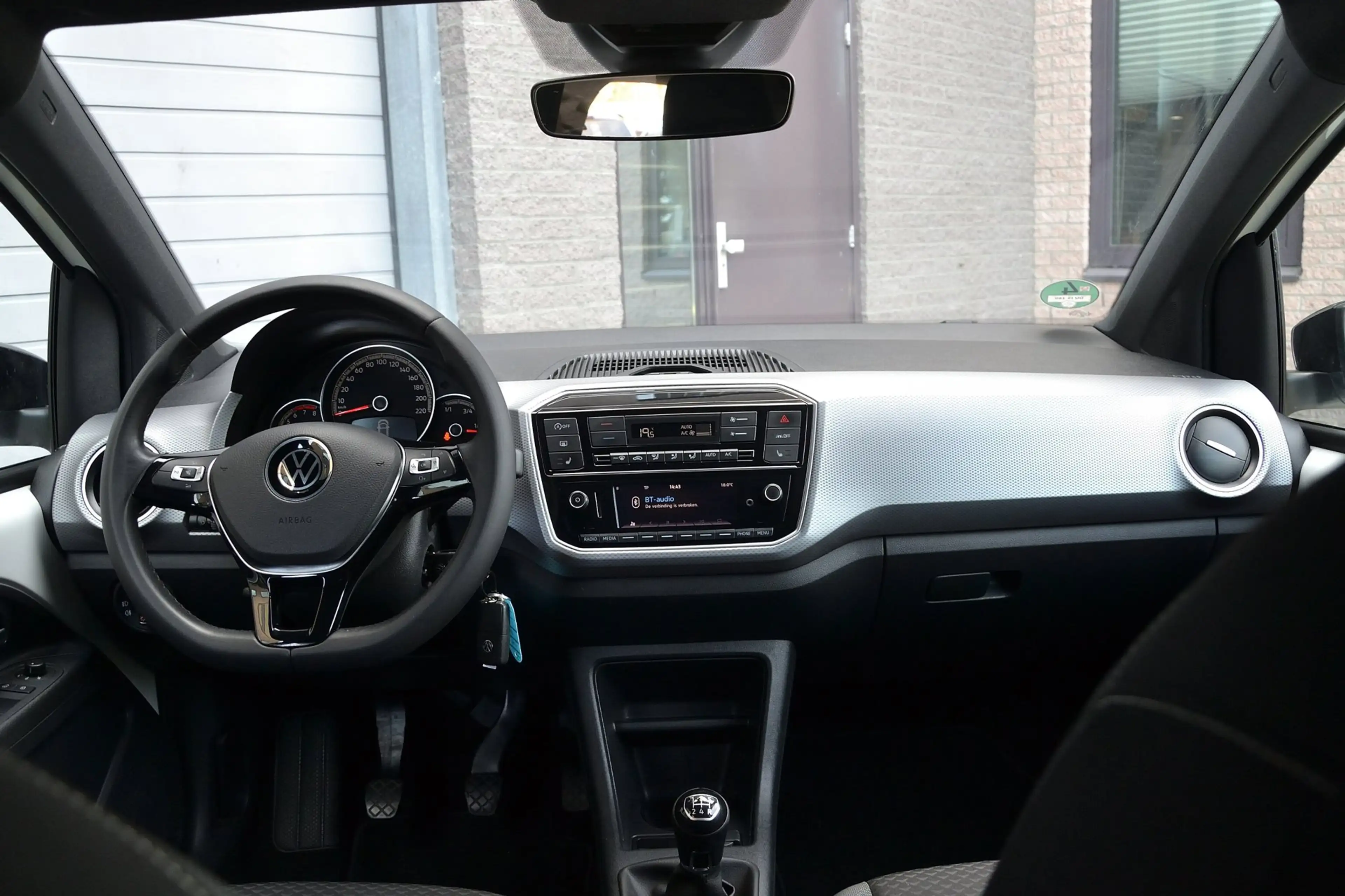 Volkswagen up! 1.0 Move Up! Active | Cruise Control | Stoelverwar — photo 9