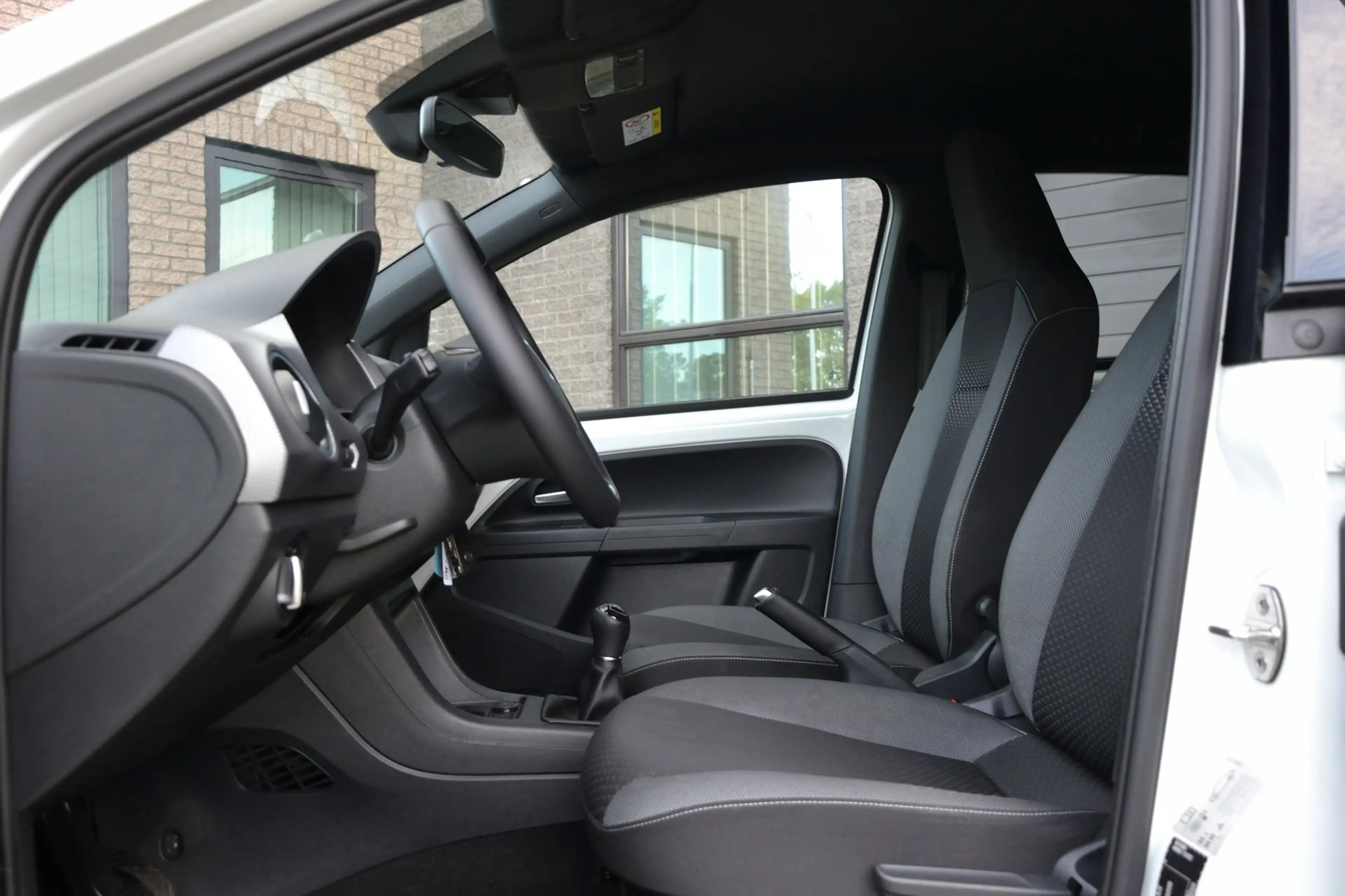 Volkswagen up! 1.0 Move Up! Active | Cruise Control | Stoelverwar — photo 8