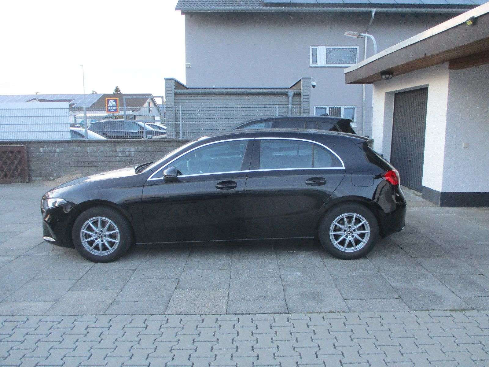 Mercedes-Benz A 180