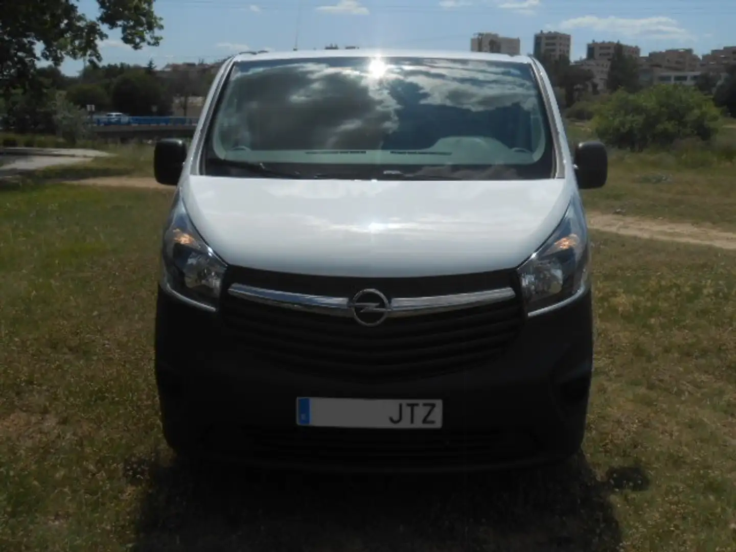 Opel Vivaro 1.6CDTi 29 L1H1 Expression 120 Blanc - 2