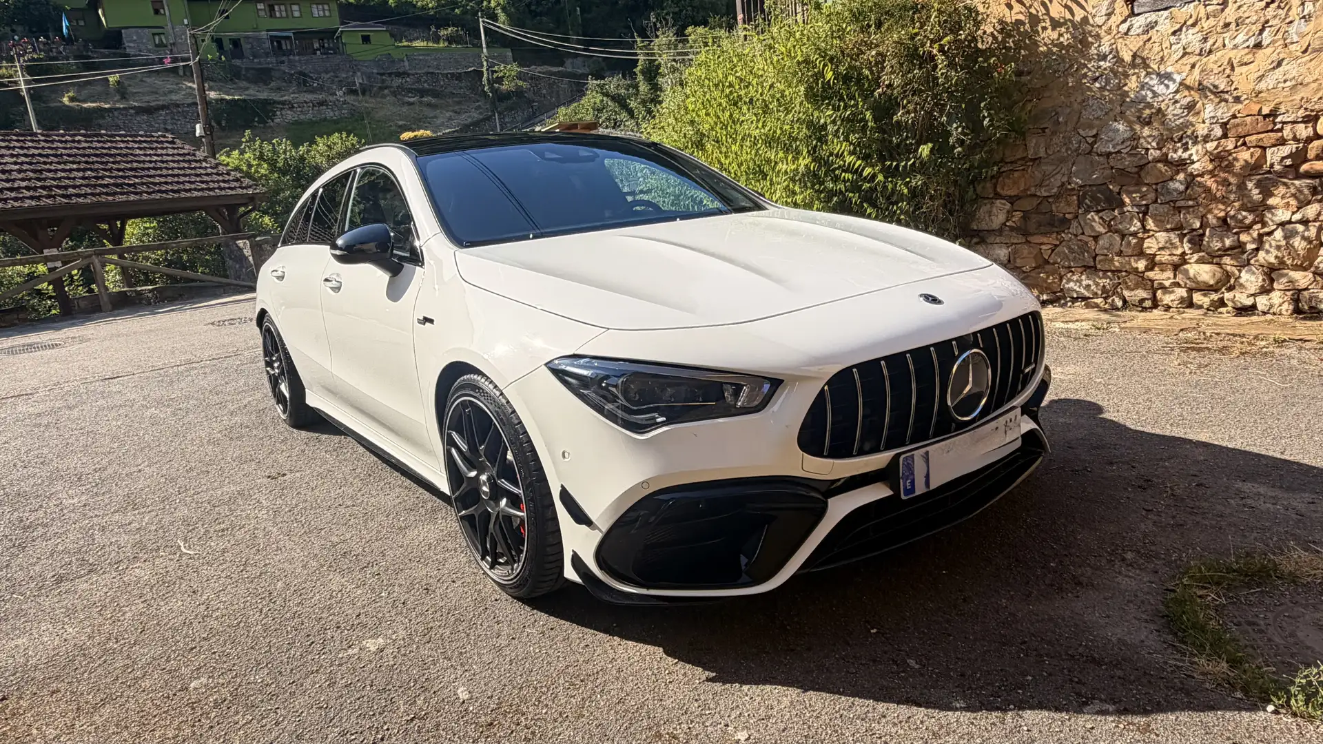Mercedes-Benz CLA 45 AMG Shooting Brake 4Matic 7G-DCT - 1