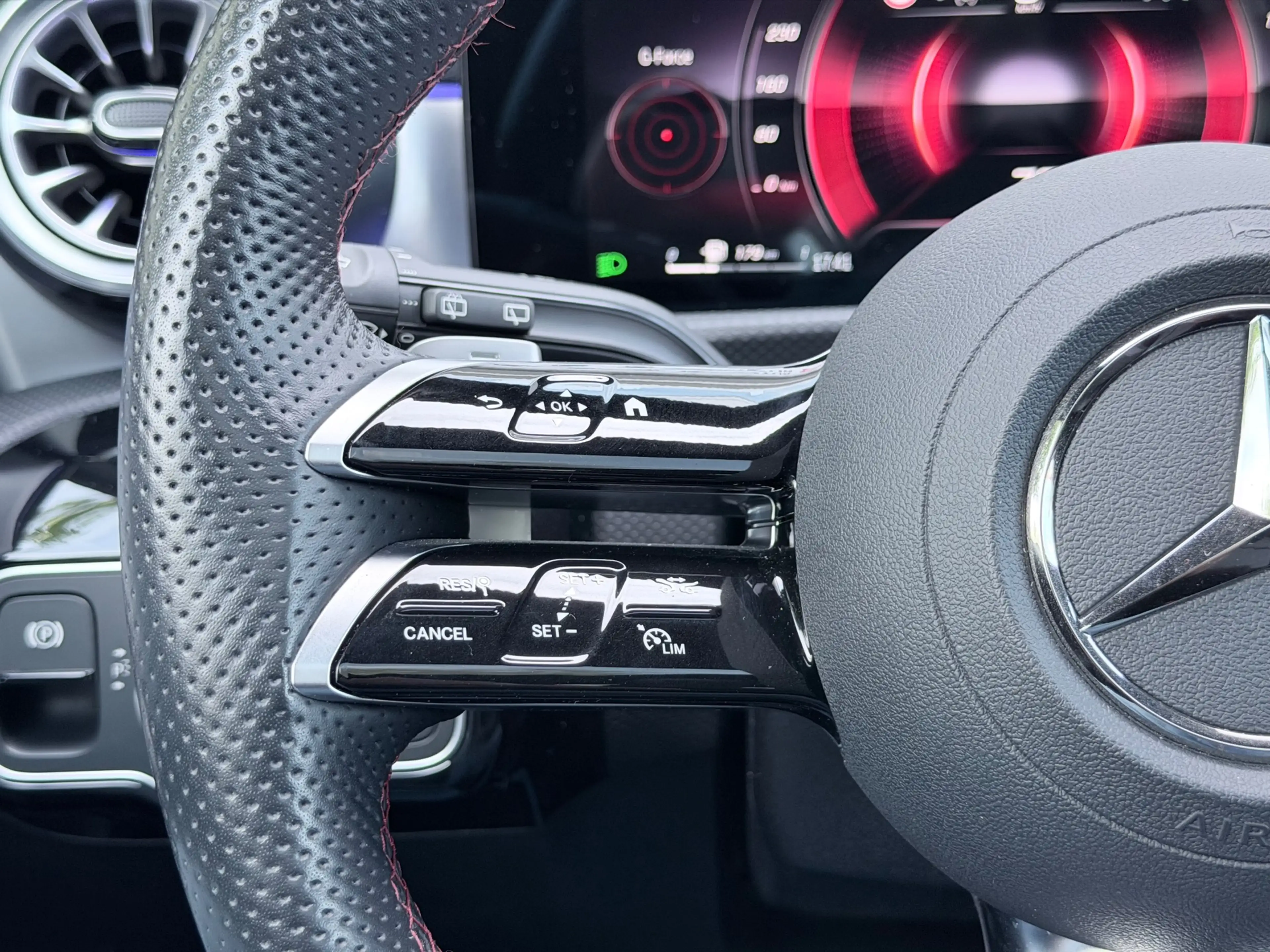 Mercedes-Benz A 180 AMG Night Edition Pano/Camera/Sfeer — photo 13