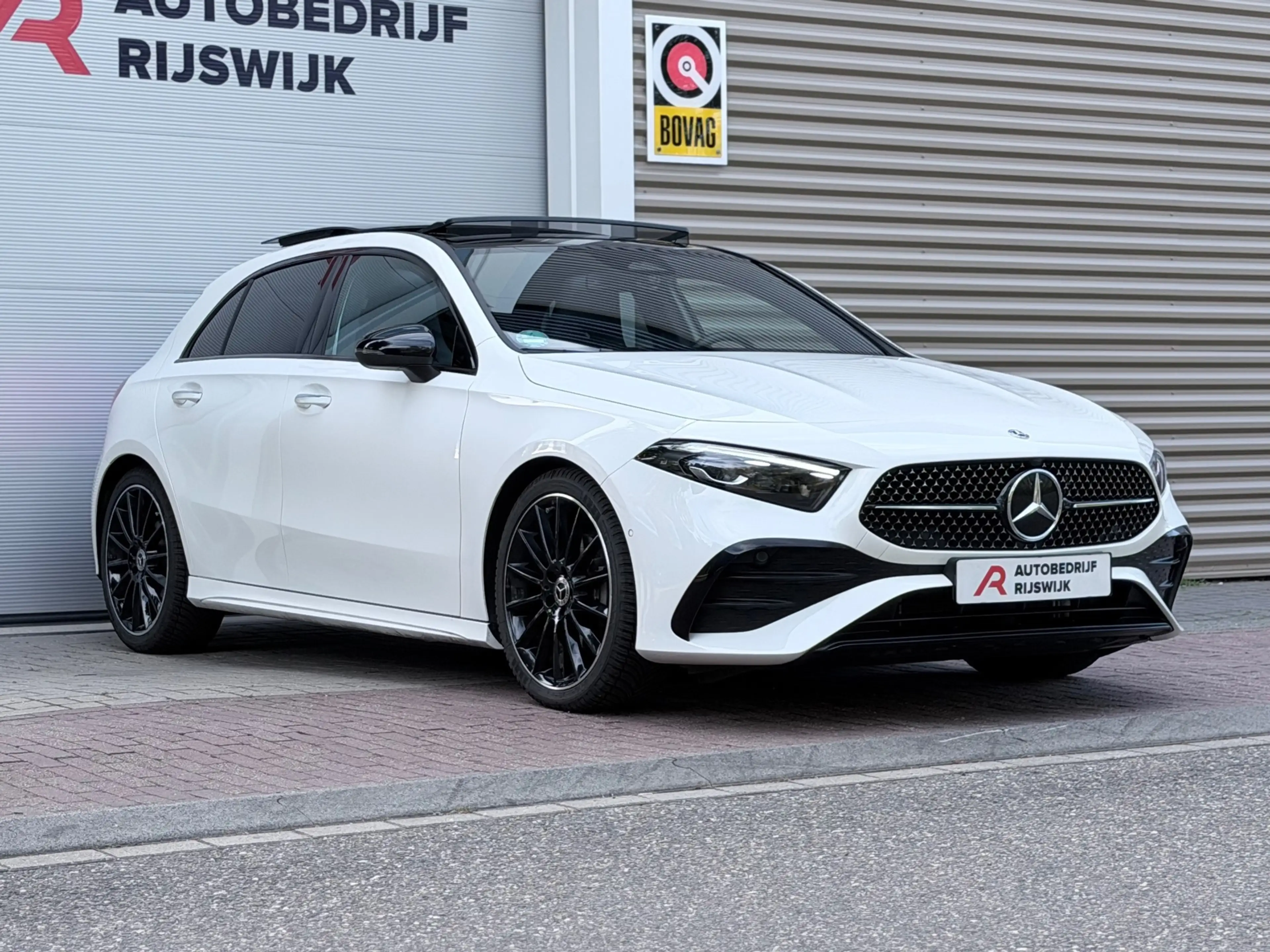 Mercedes-Benz A 180 AMG Night Edition Pano/Camera/Sfeer — photo 8