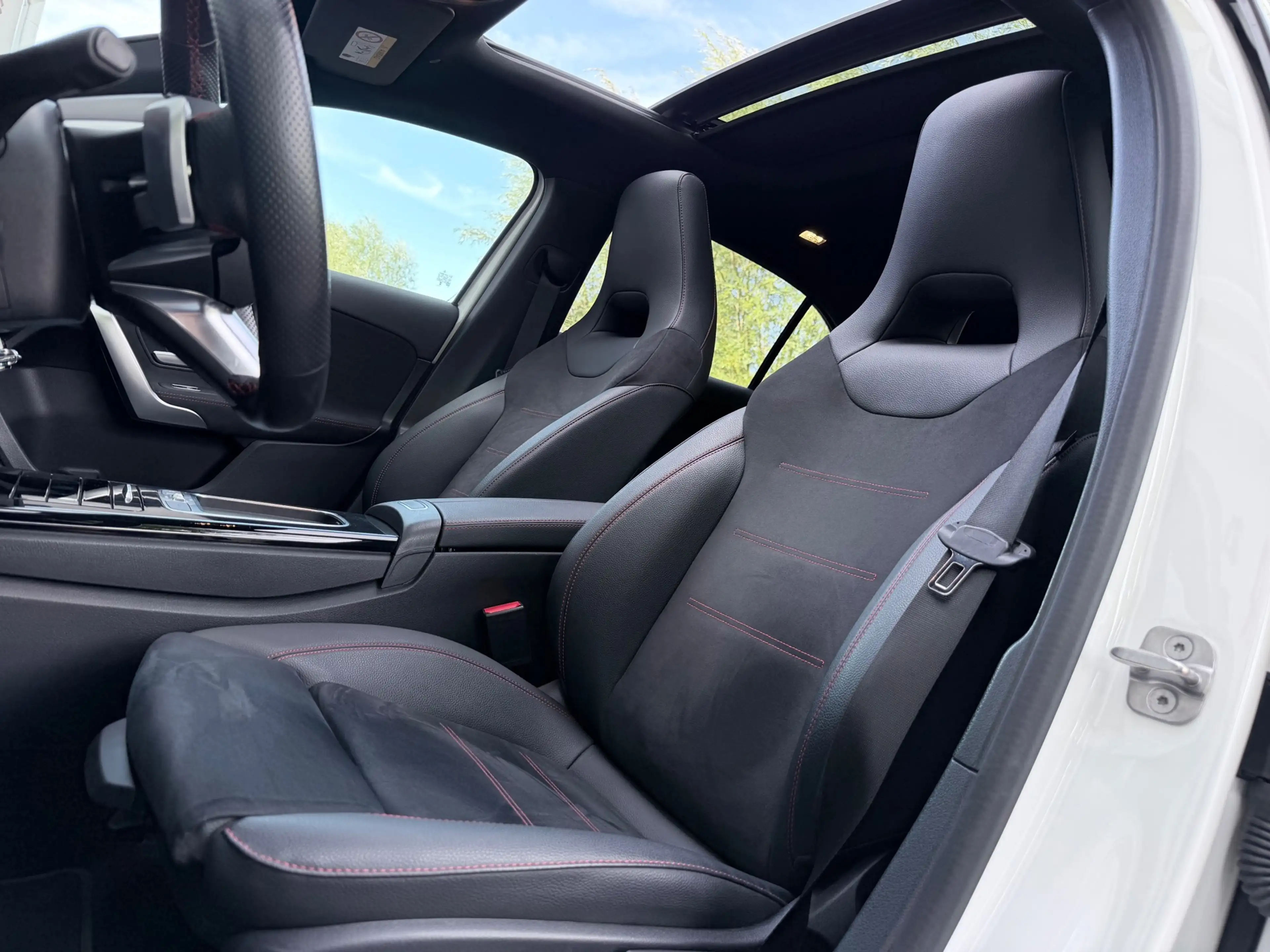 Mercedes-Benz A 180 AMG Night Edition Pano/Camera/Sfeer — photo 10