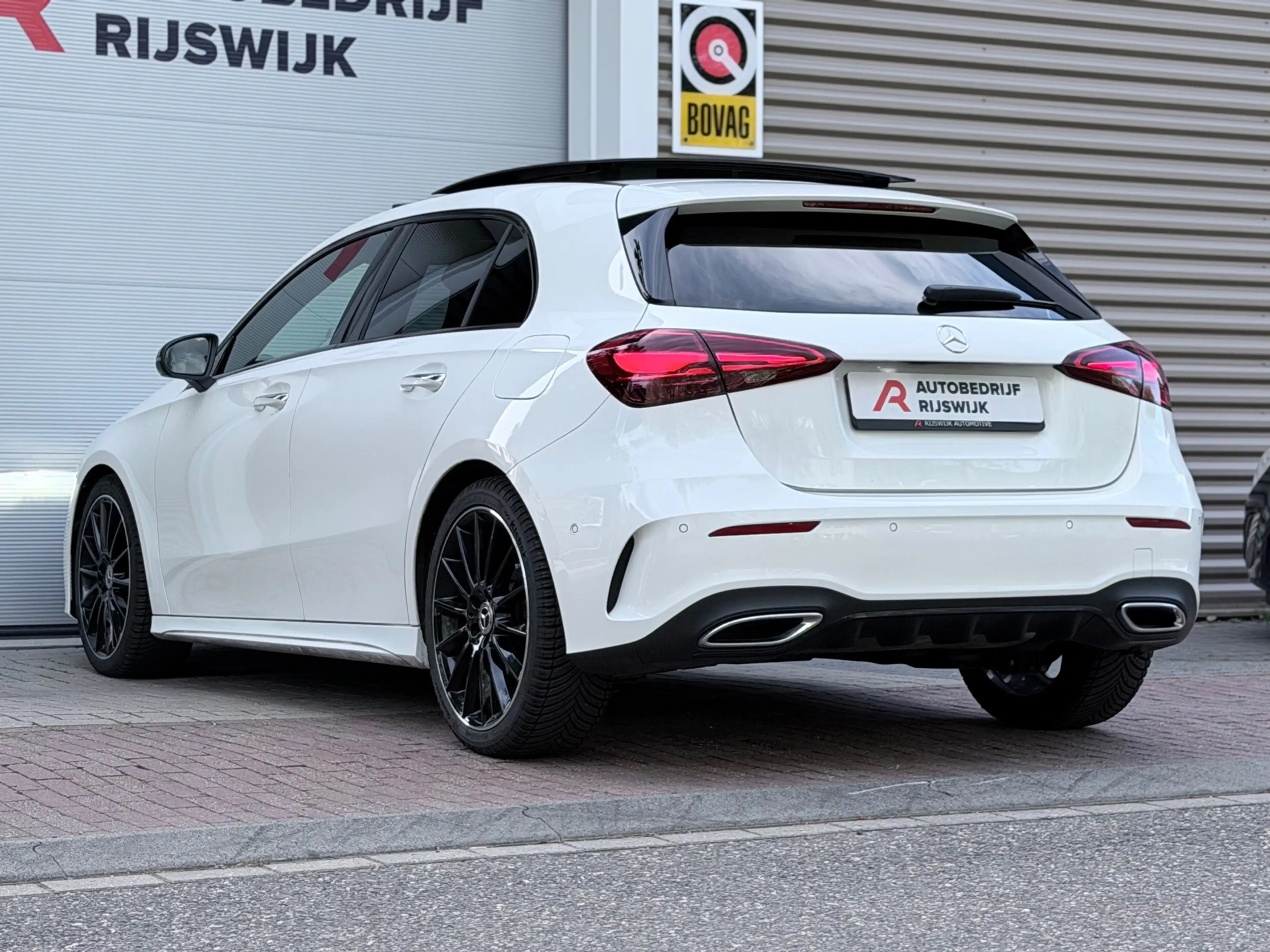 Mercedes-Benz A 180 AMG Night Edition Pano/Camera/Sfeer — photo 7