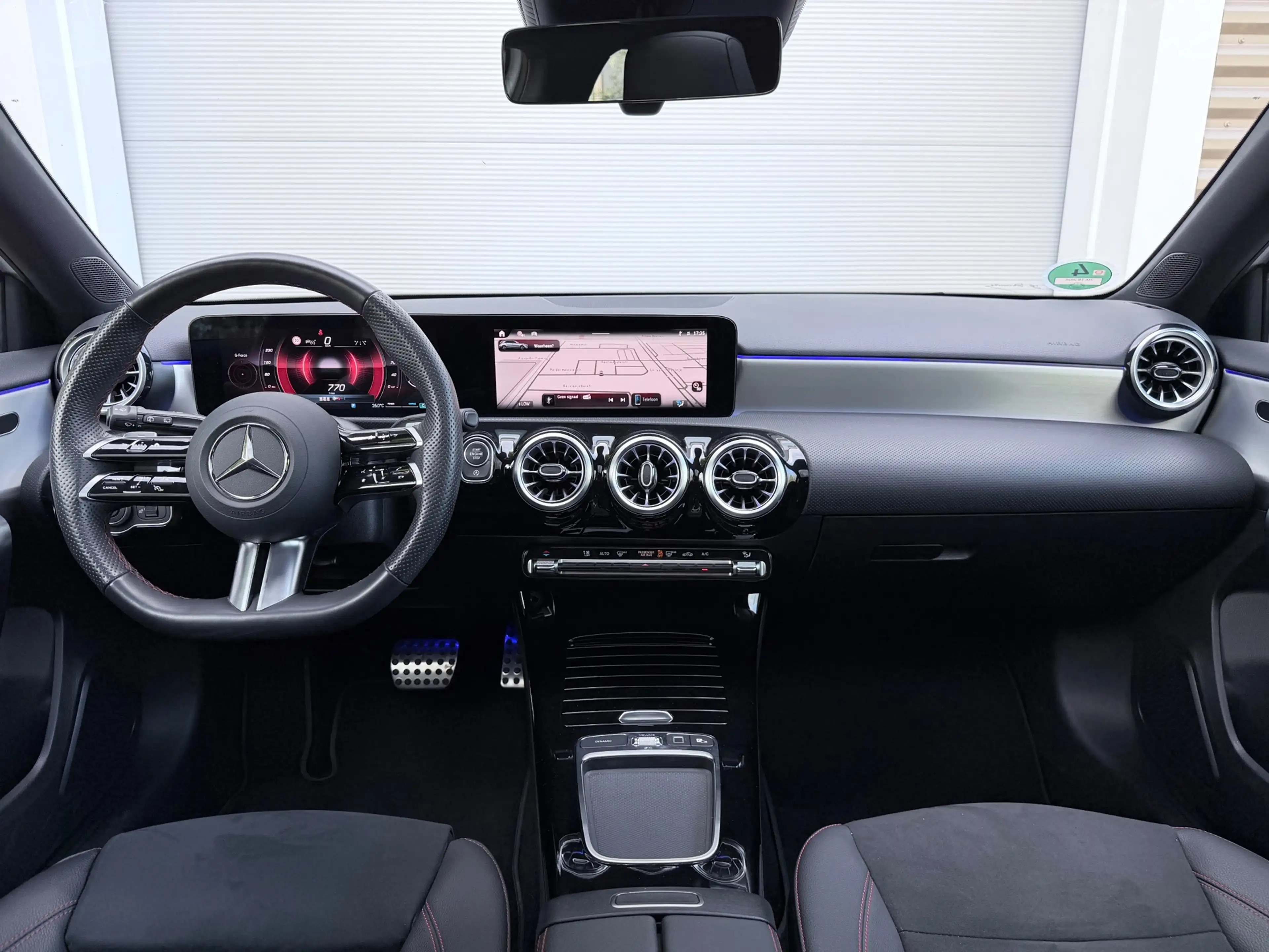 Mercedes-Benz A 180 AMG Night Edition Pano/Camera/Sfeer — photo 9