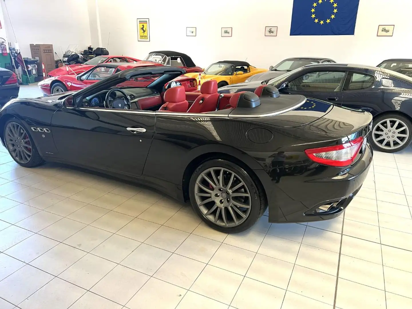 Maserati GranCabrio 4.7 V8 Negro - 2