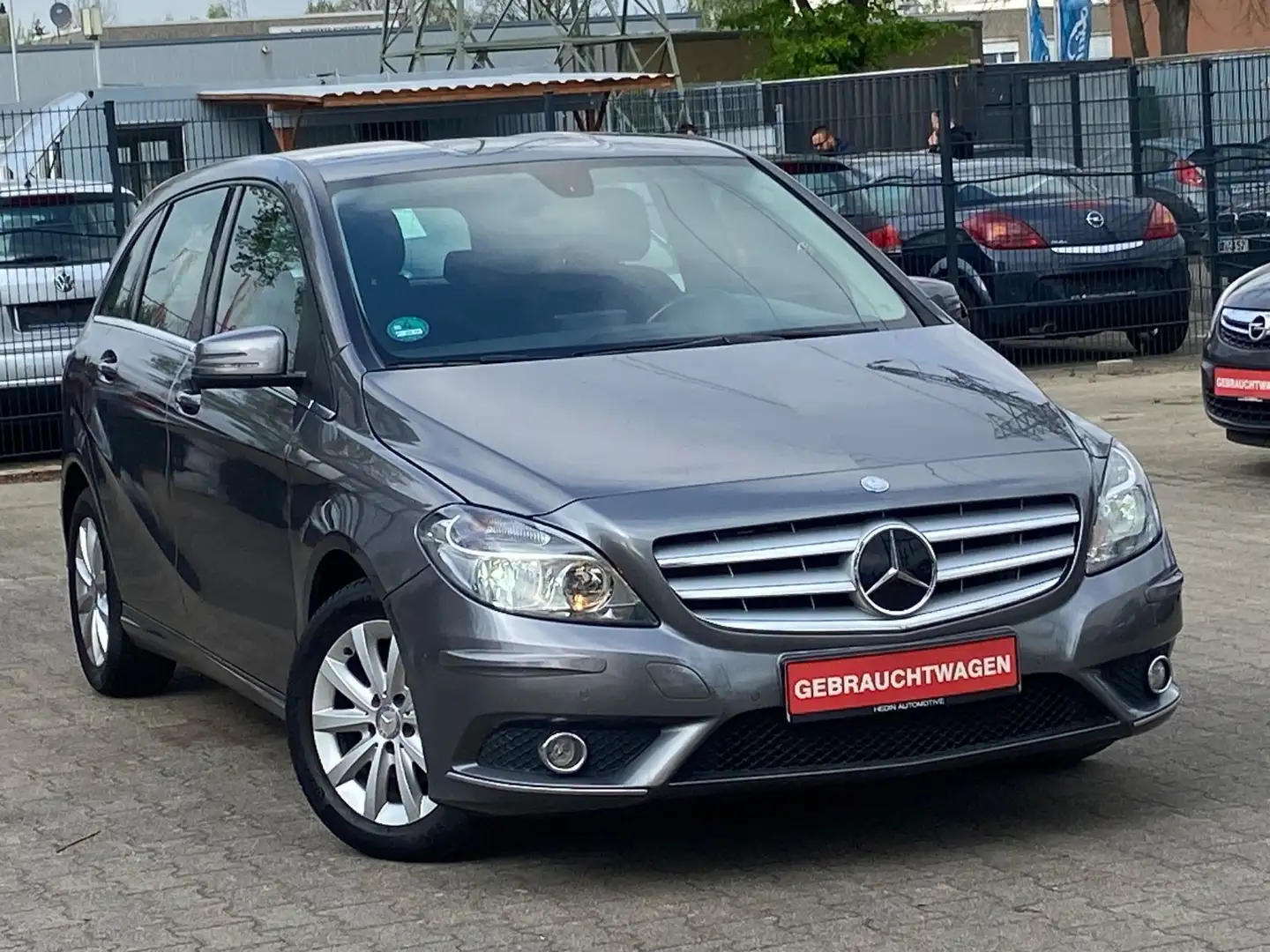 Mercedes-Benz B 180 BlueEFFICIENCY Edition *Ambiente *Garantie Grau - 1