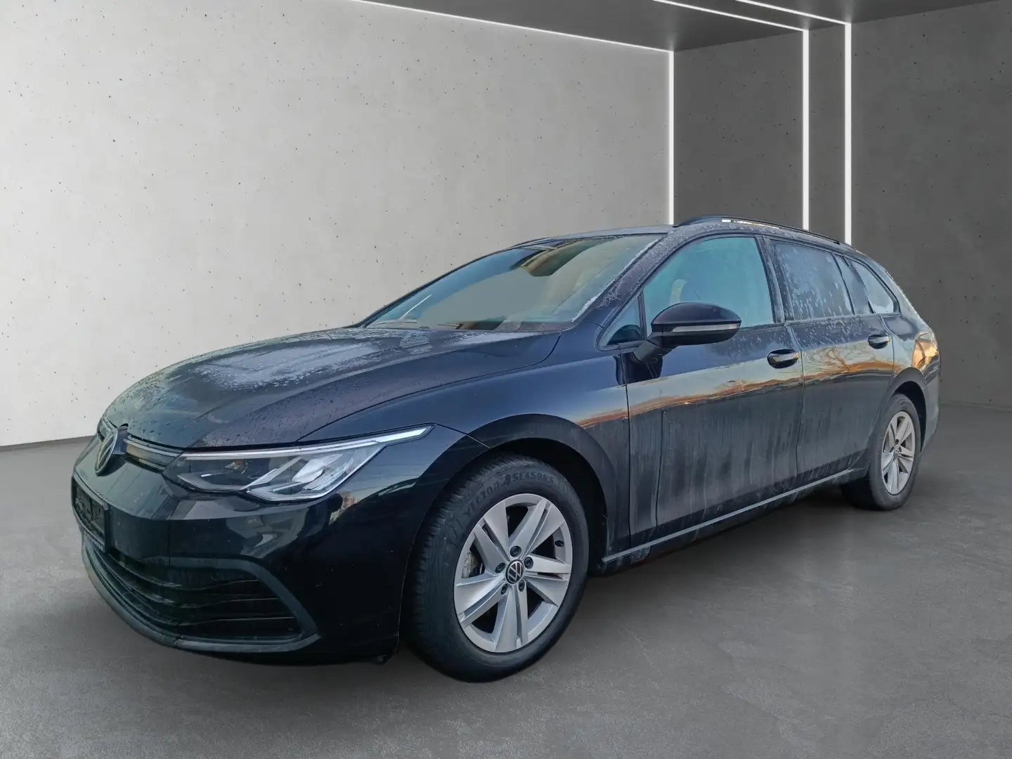 Volkswagen Golf Variant Golf VIII Variant 1.0 eTSI LIFE DSG LED*Navi*ACC*L Schwarz - 2