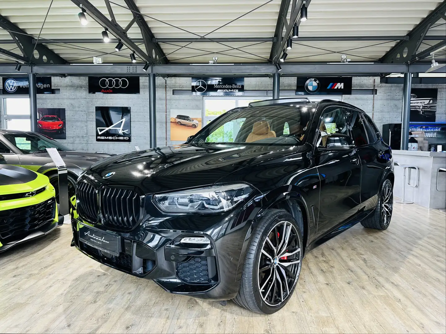 BMW X5 M i*PANORAMA*ACC*KAMERA*LED*NAVI*22.ZOLL Noir - 1