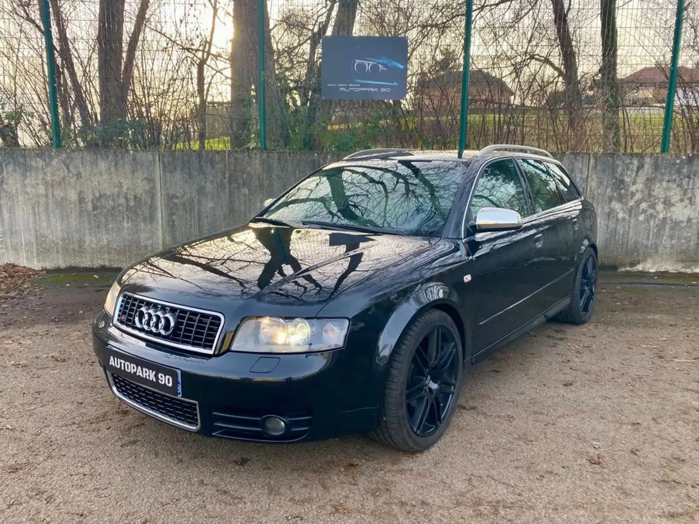 Audi S4 Avant 4.2 V8 Quattro Чорний - 1