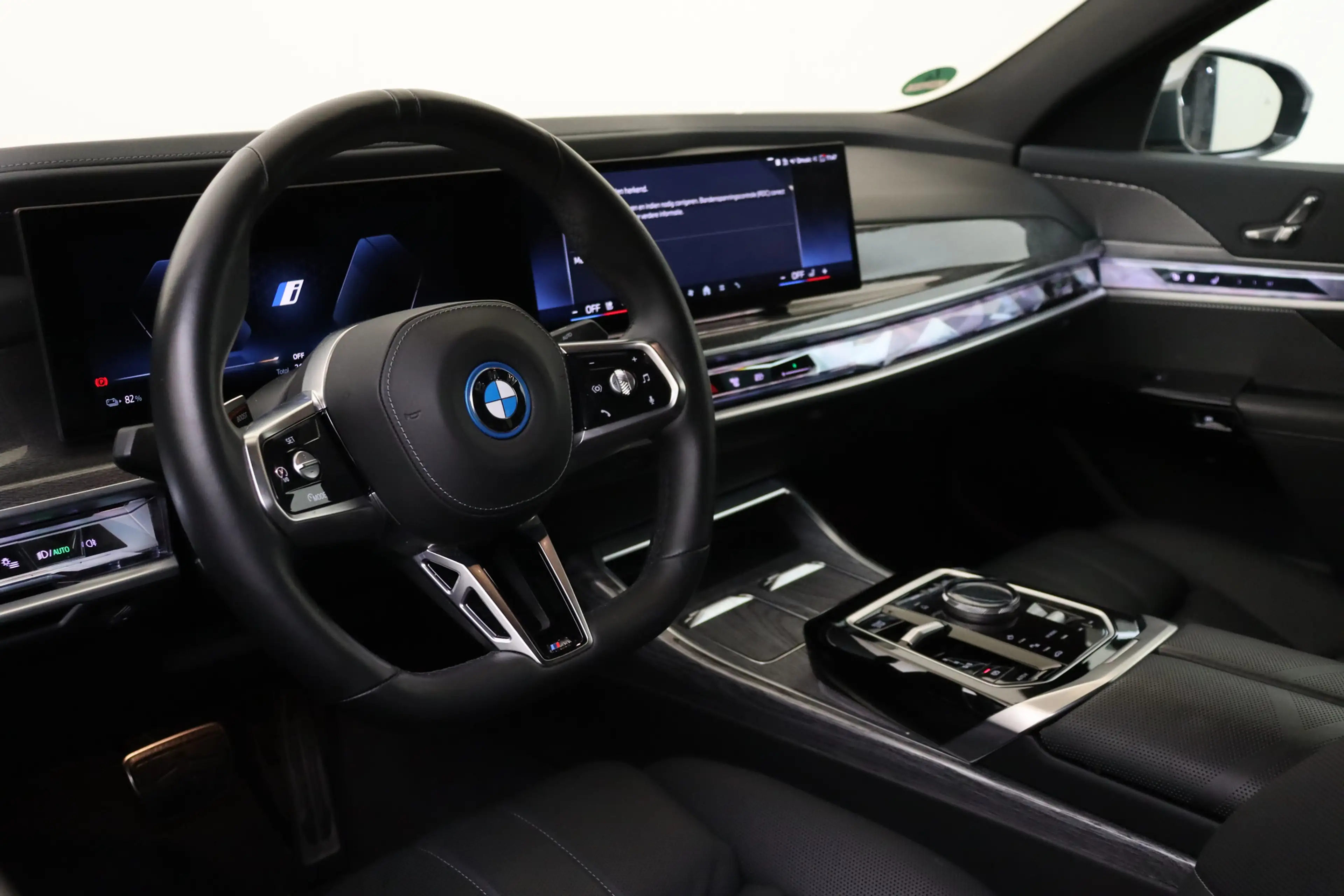 BMW i7 eDrive50 High Executive M Sport / Panoramadak / St — photo 3