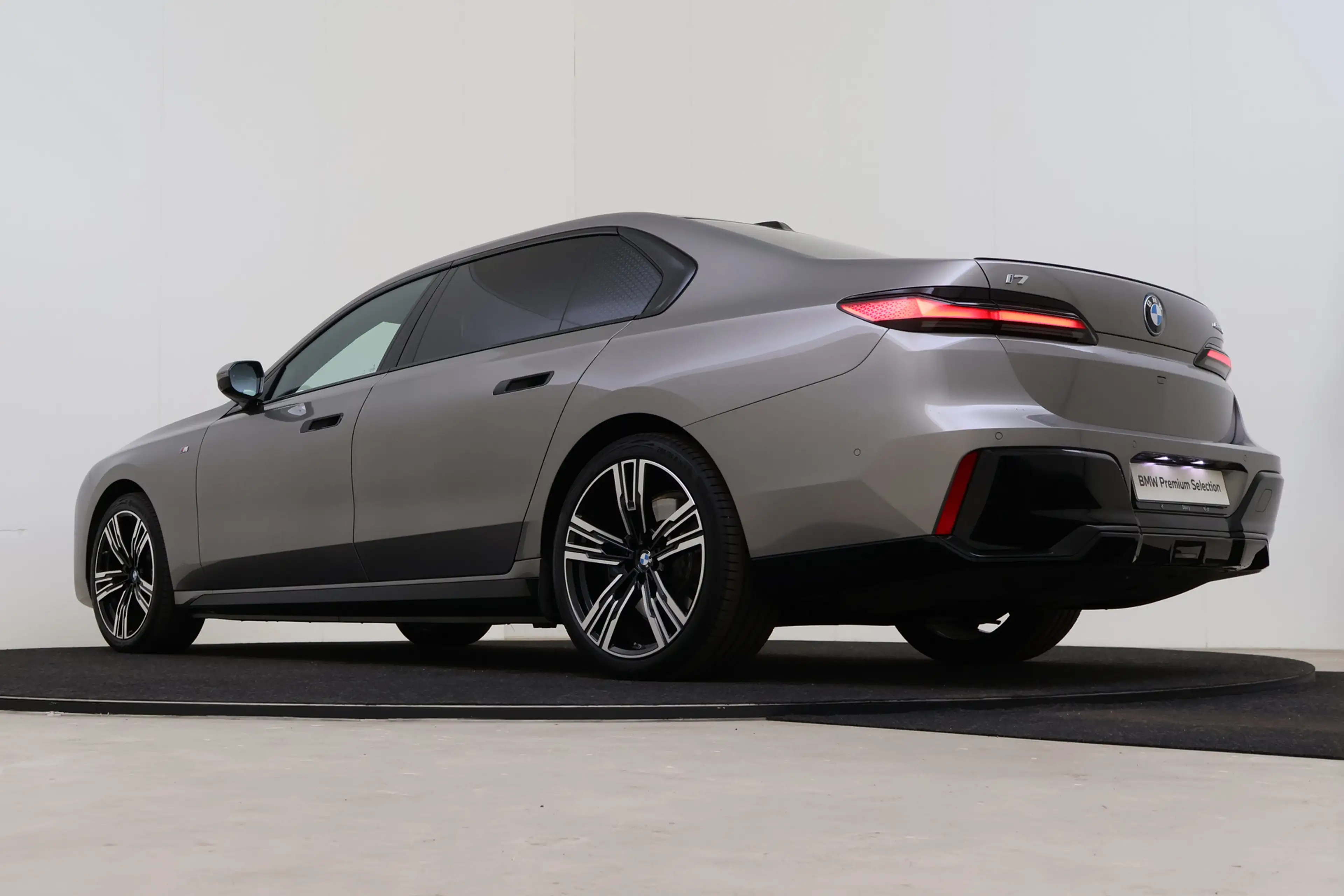 BMW i7 eDrive50 High Executive M Sport / Panoramadak / St — photo 11