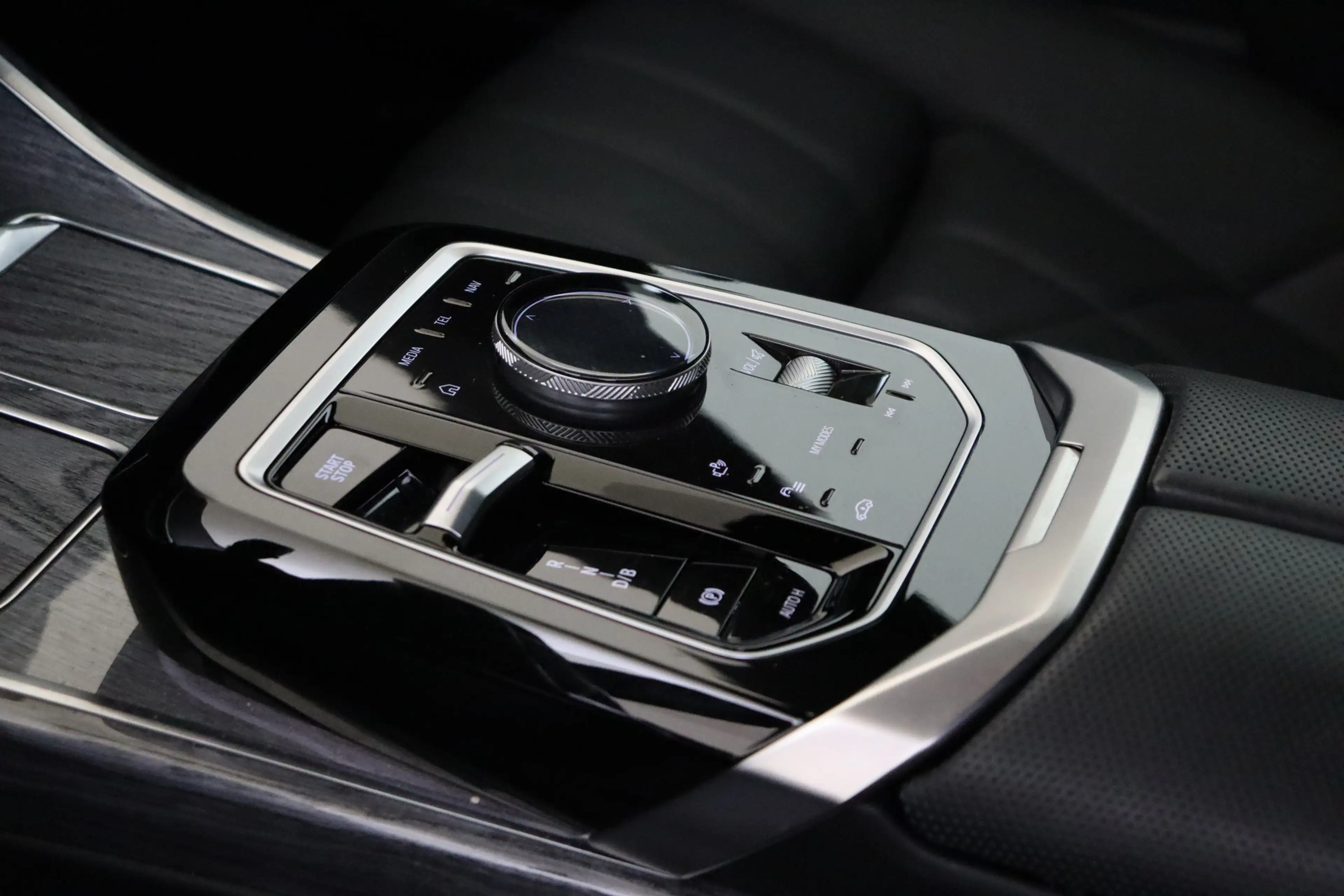 BMW i7 eDrive50 High Executive M Sport / Panoramadak / St — photo 6