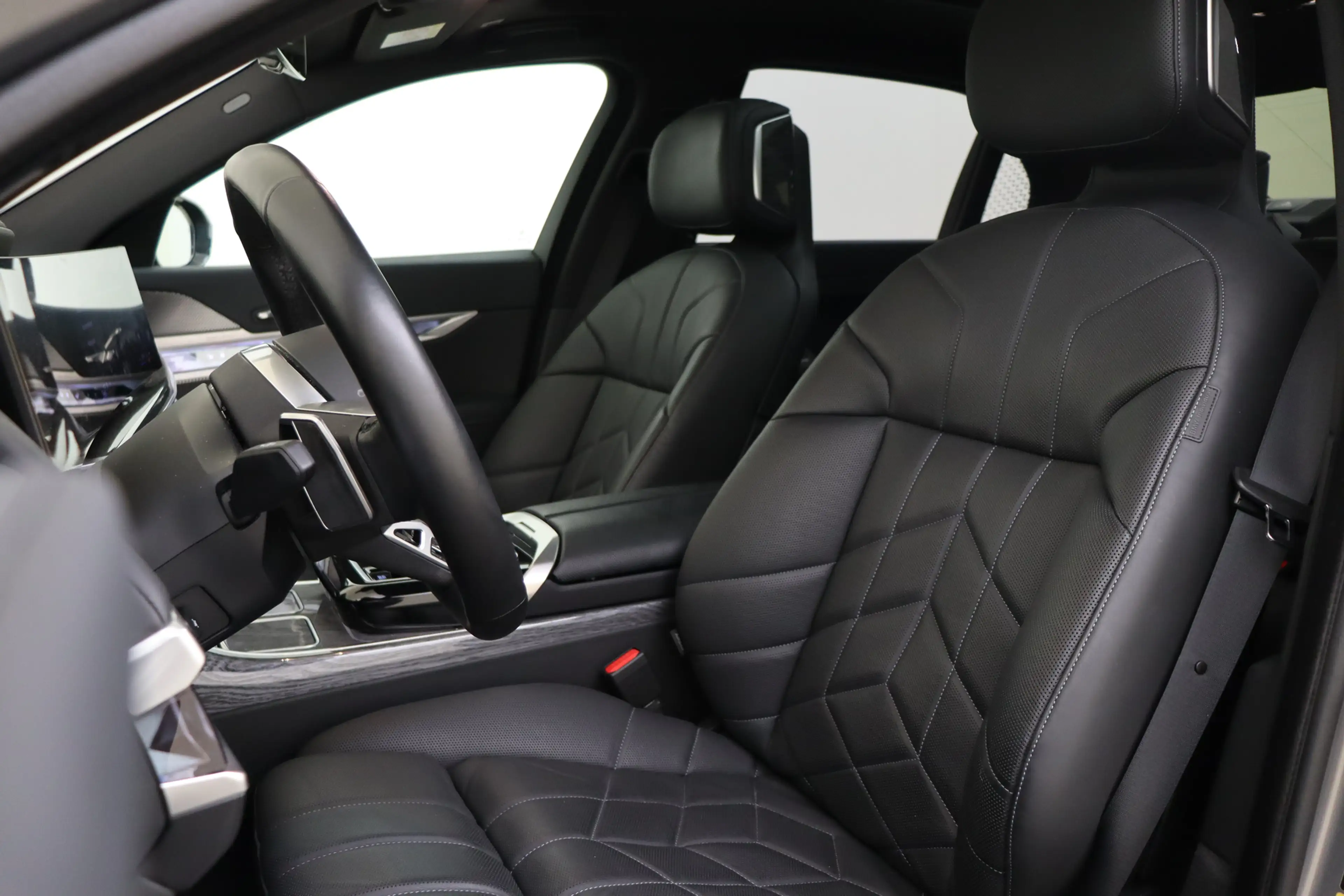 BMW i7 eDrive50 High Executive M Sport / Panoramadak / St — photo 8