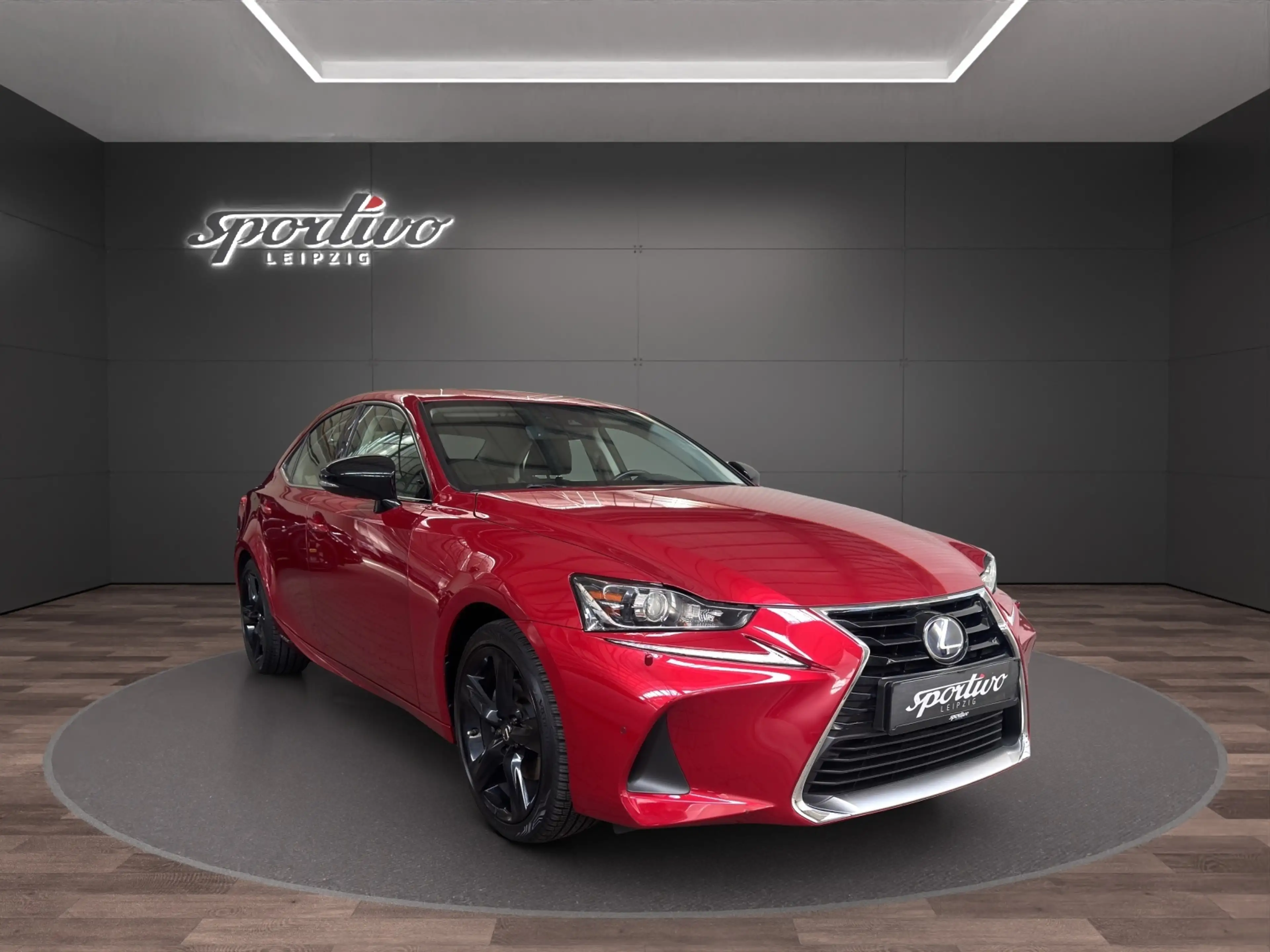 Lexus IS 300 300h — photo 8
