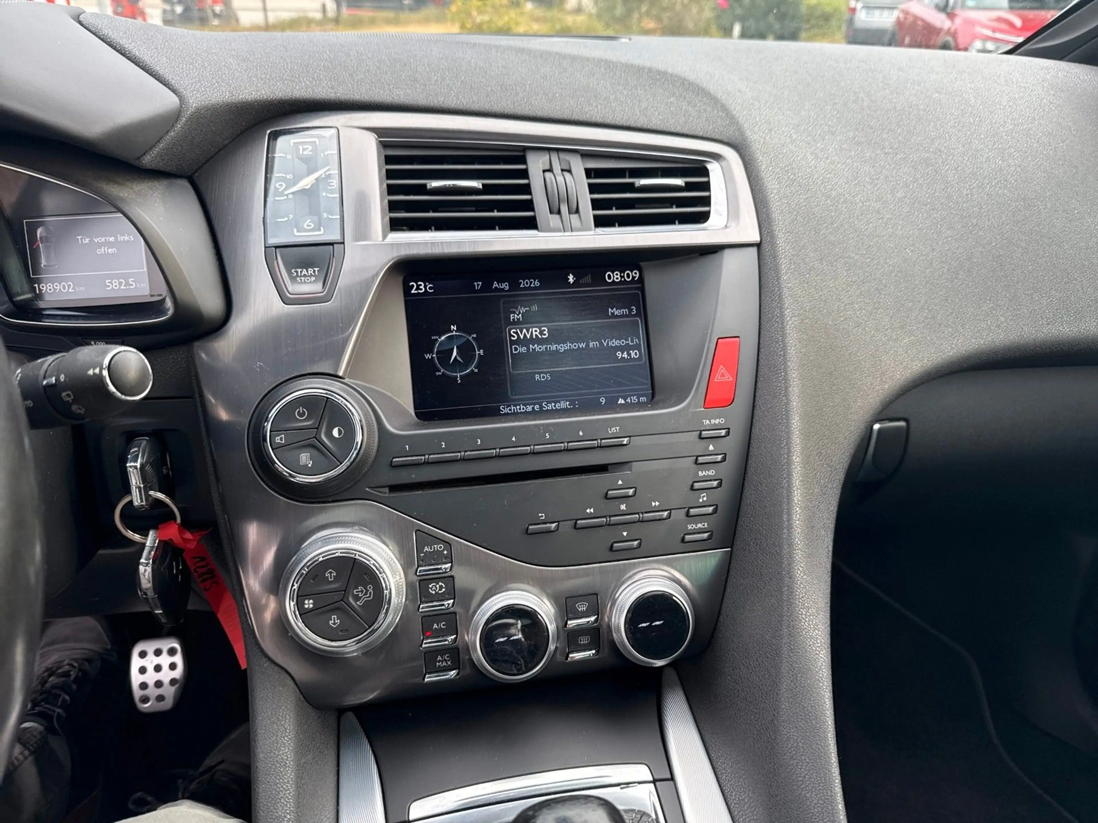Citroen DS5 HD 165 SPORTCHIC — photo 8
