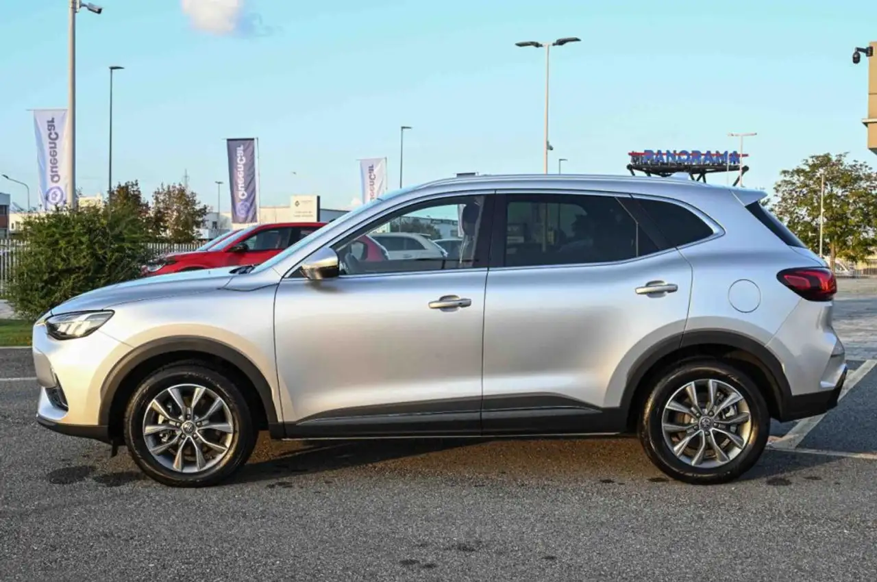 MG HS 1.5T-GDI Comfort 8