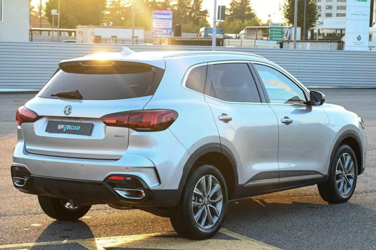 MG HS 1.5T-GDI Comfort 5