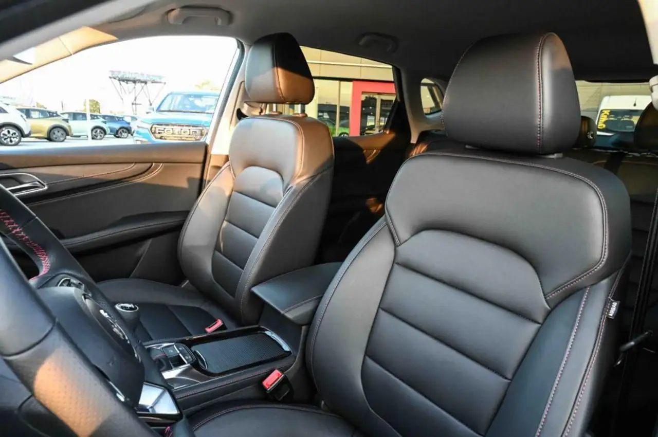 MG HS 1.5T-GDI Comfort 14