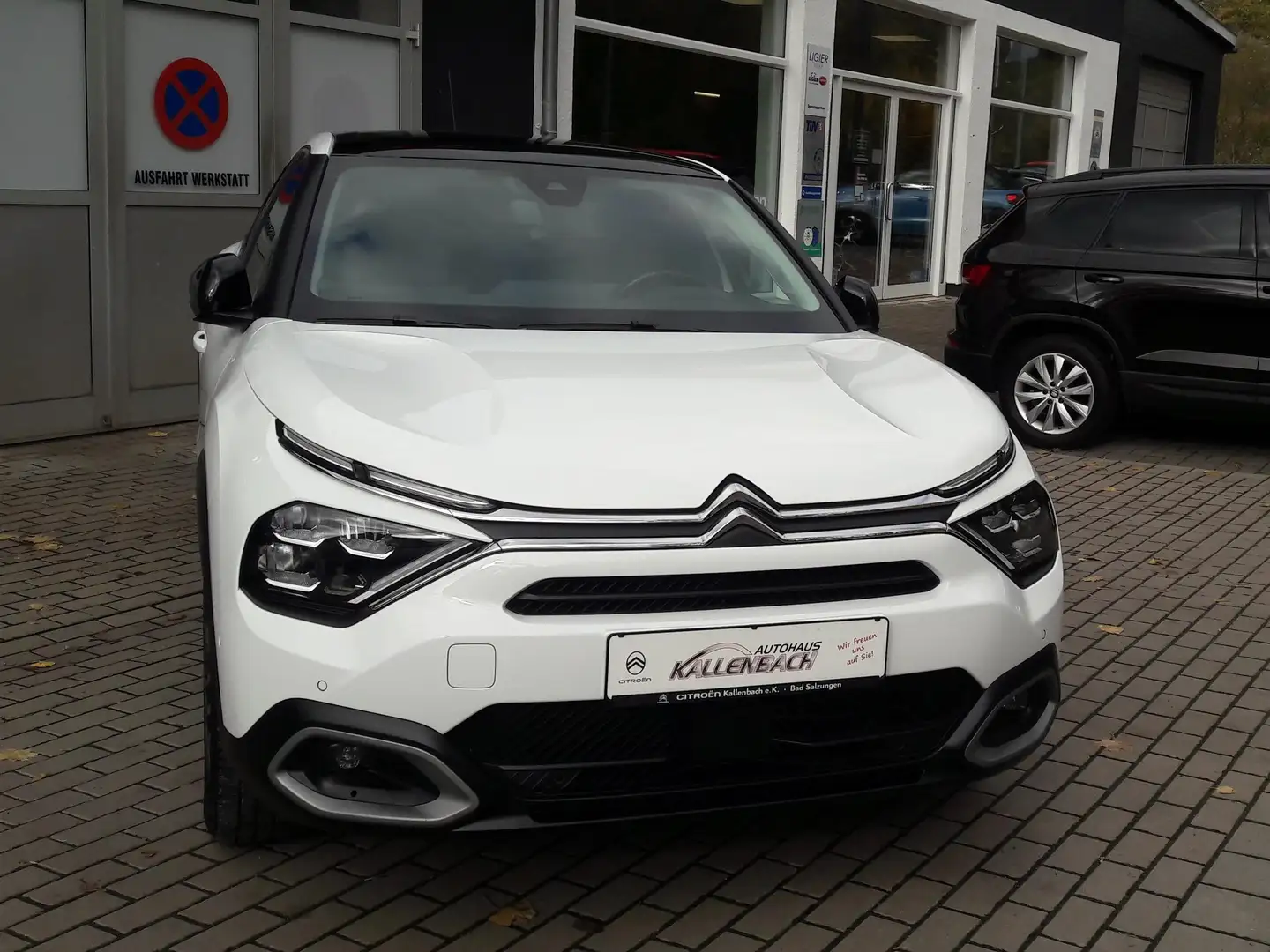 Citroen C4 Shine/Schiebed./Einph.Kam./ Teilleder/ Navi/Wi.r. Blanc - 1