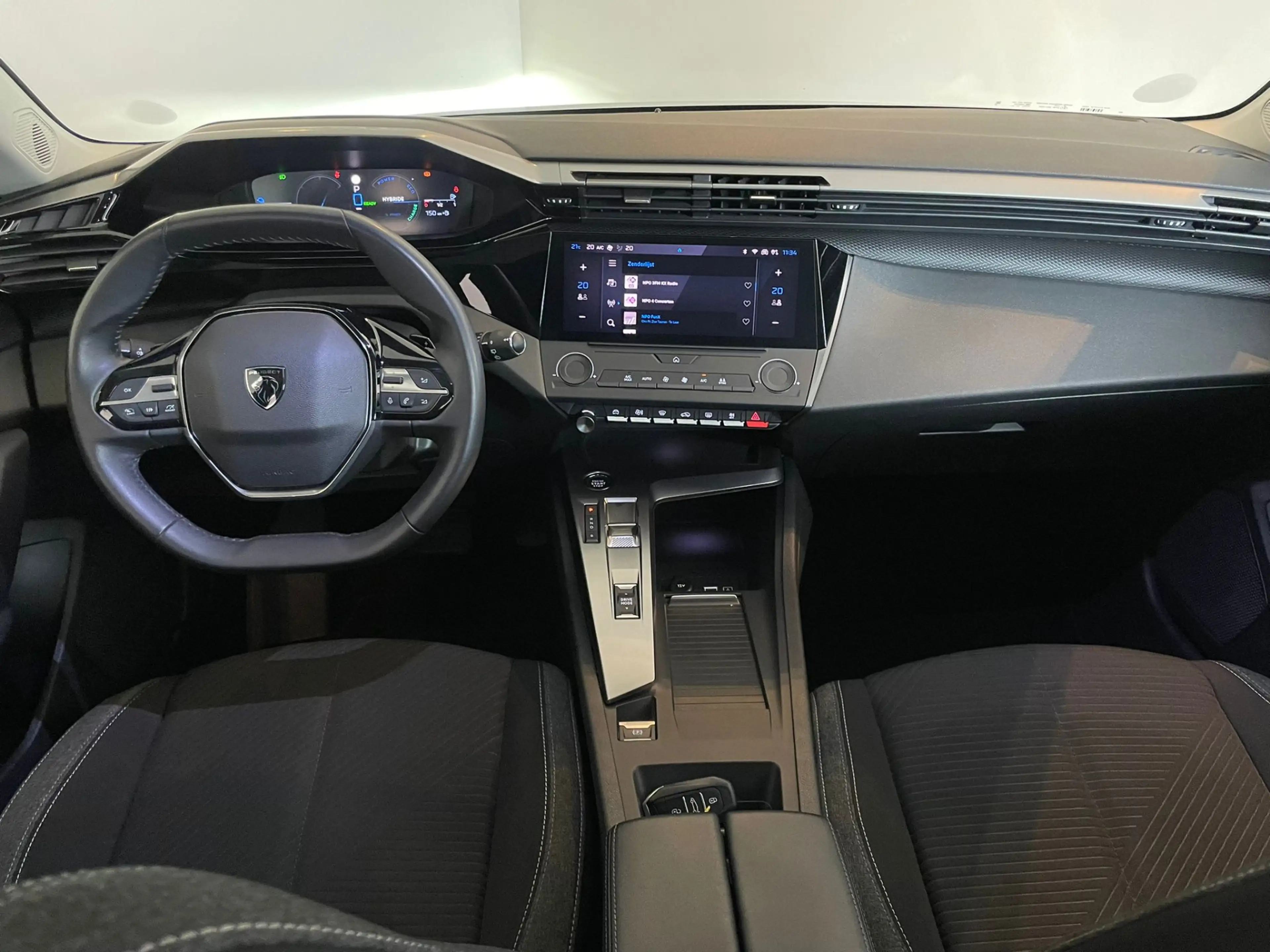Peugeot 308 SW 1.6 Plug-in Hybrid 180 Active Pack Business — photo 5