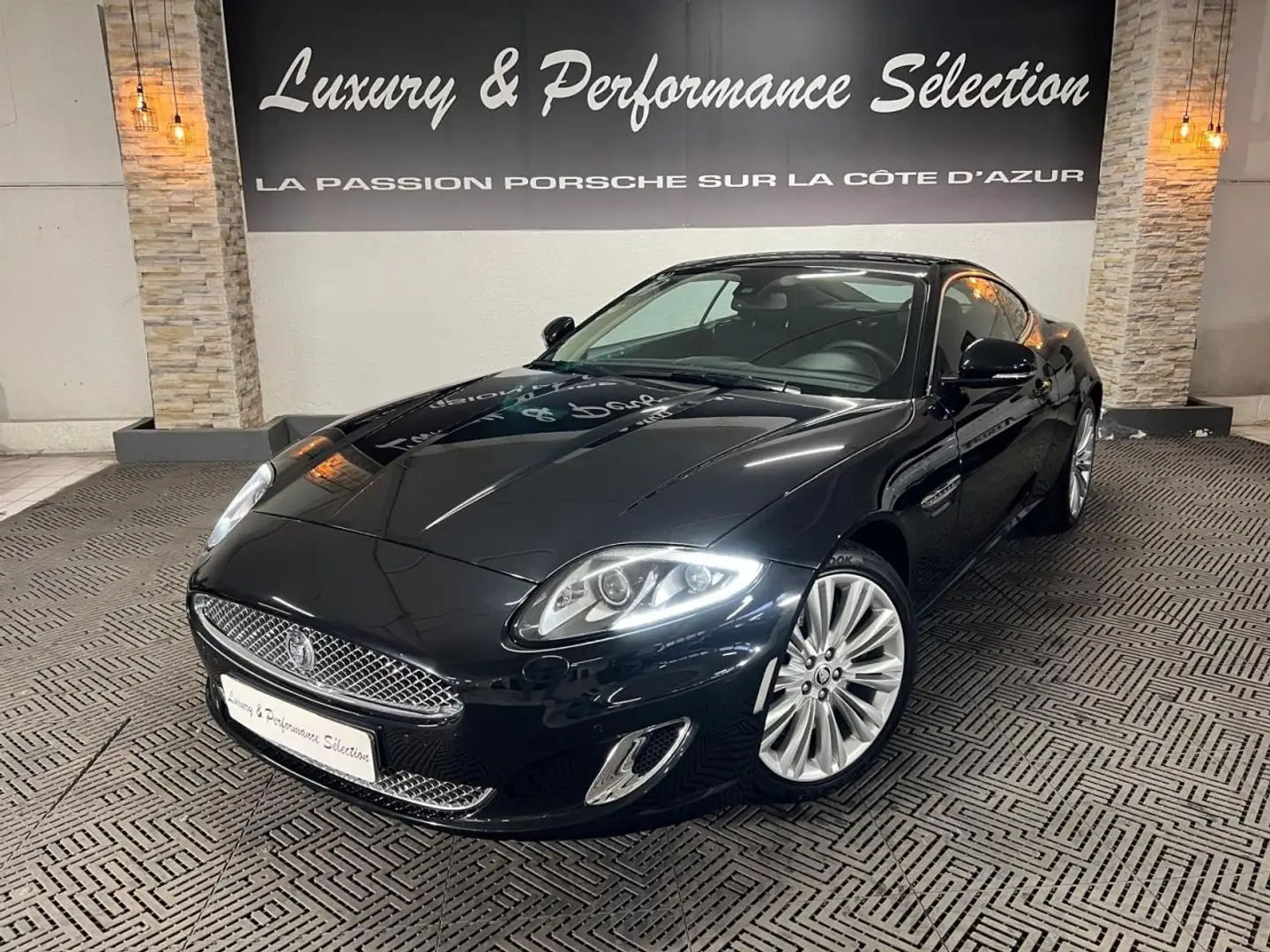 Jaguar XK Coupé phase 3 5.0 V8 385ch BVA Portfolio - 69000km Noir - 1