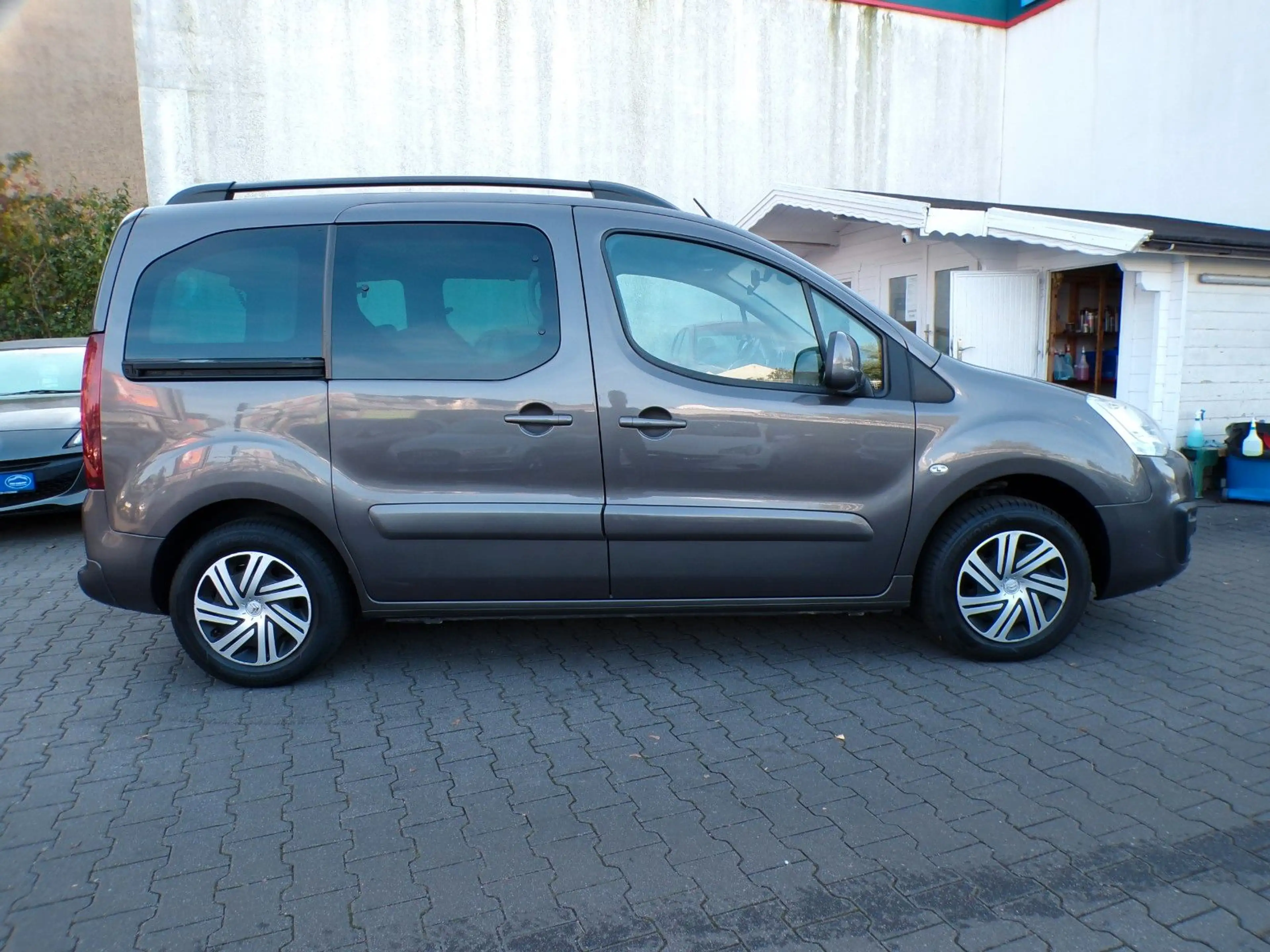 Citroen Berlingo BlueHDi 100 S&S ETG6 Multispace AUT. — photo 4