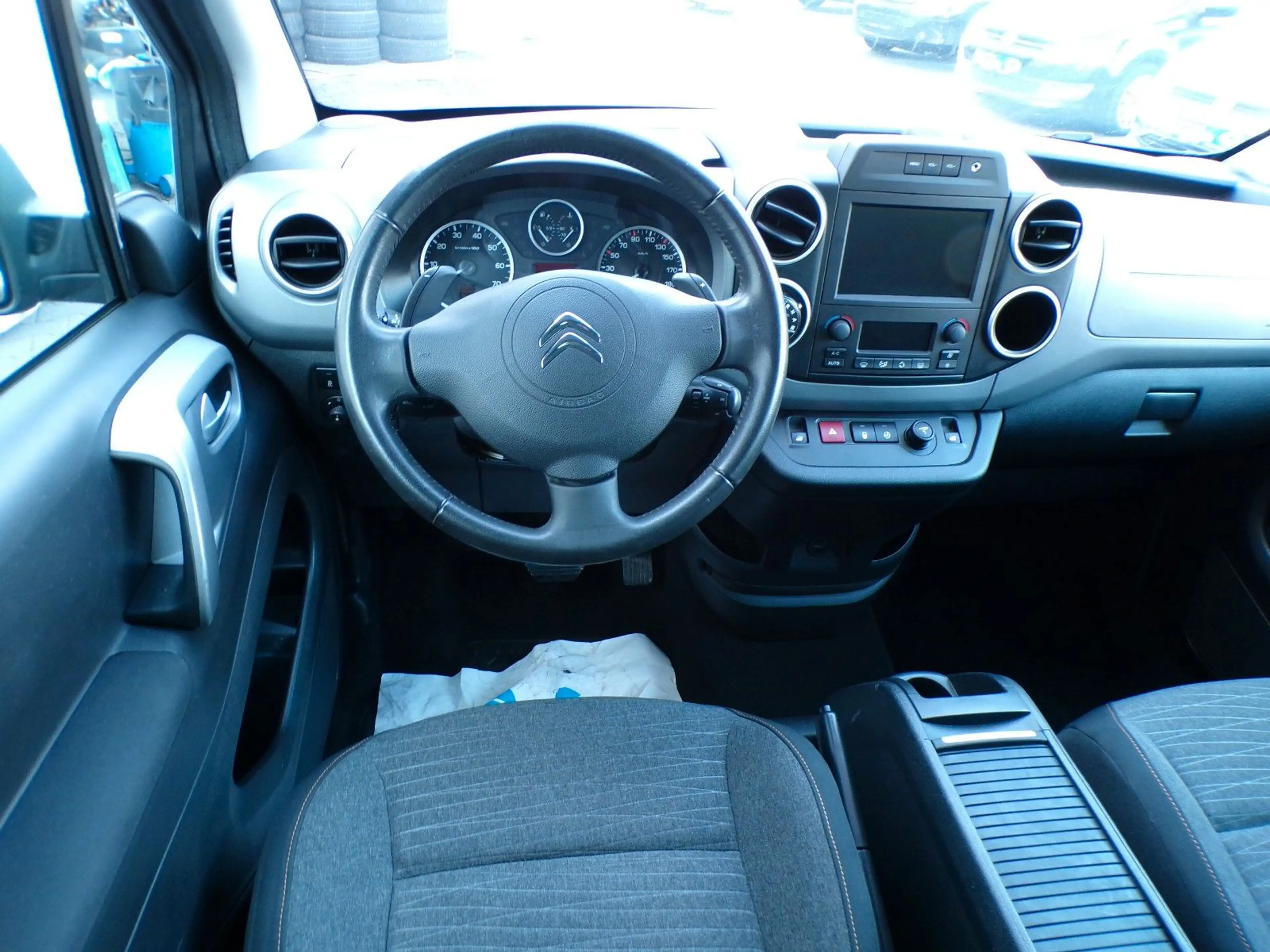 Citroen Berlingo BlueHDi 100 S&S ETG6 Multispace AUT. — photo 11