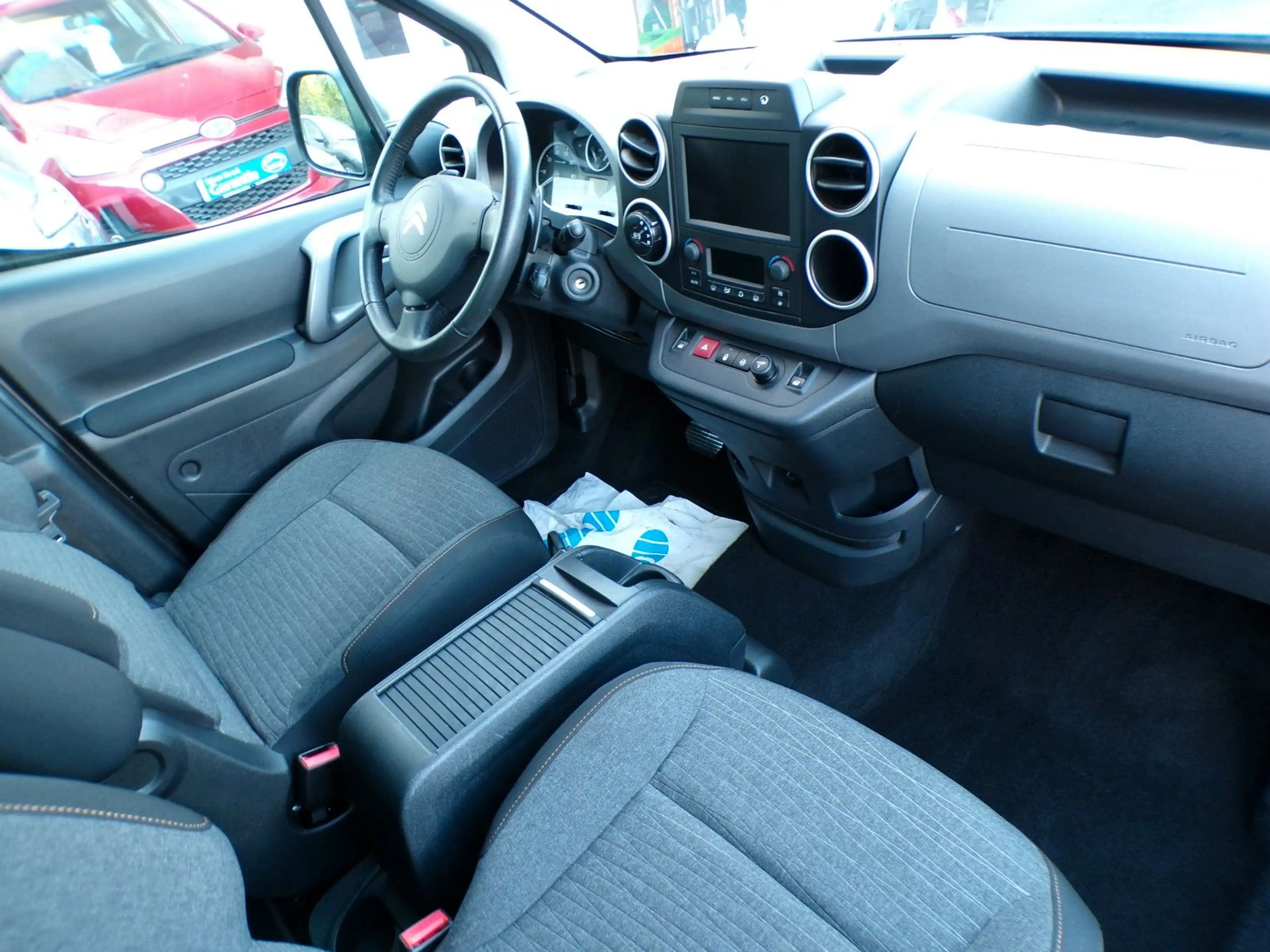 Citroen Berlingo BlueHDi 100 S&S ETG6 Multispace AUT. — photo 12