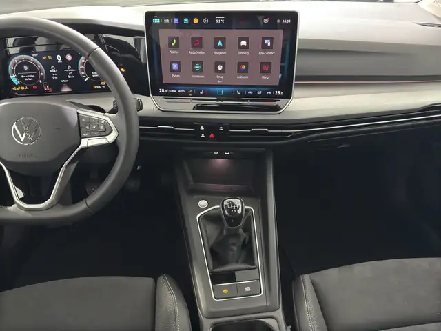 Volkswagen Golf view 9
