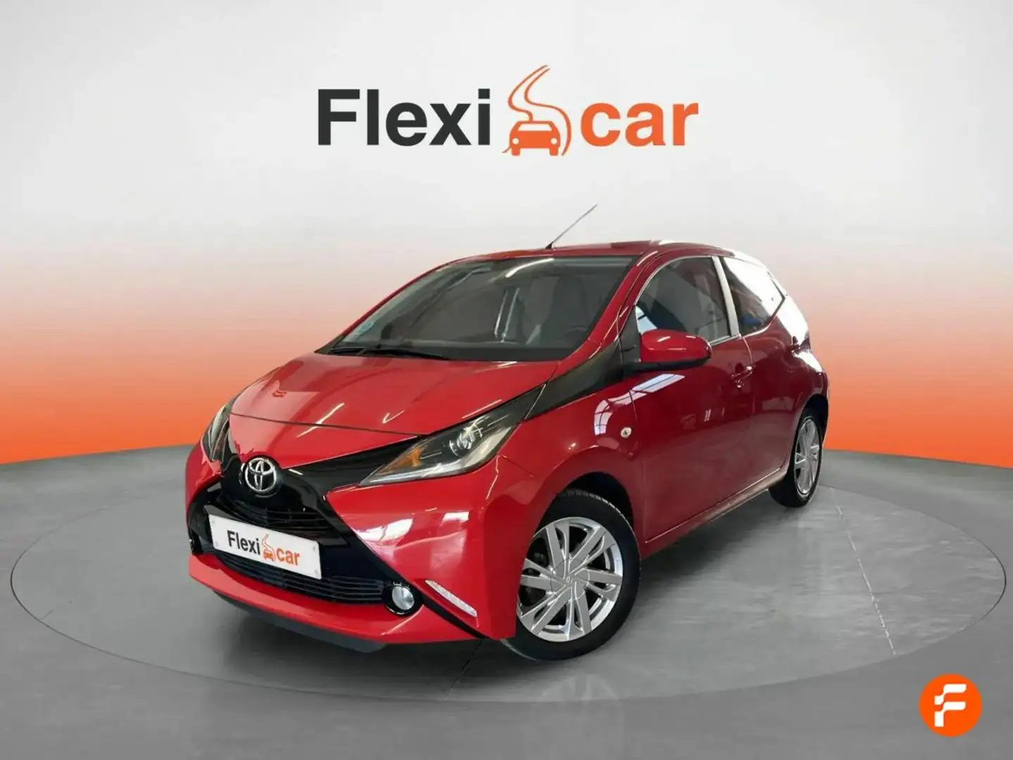 Toyota Aygo 70 x-play Rojo - 2