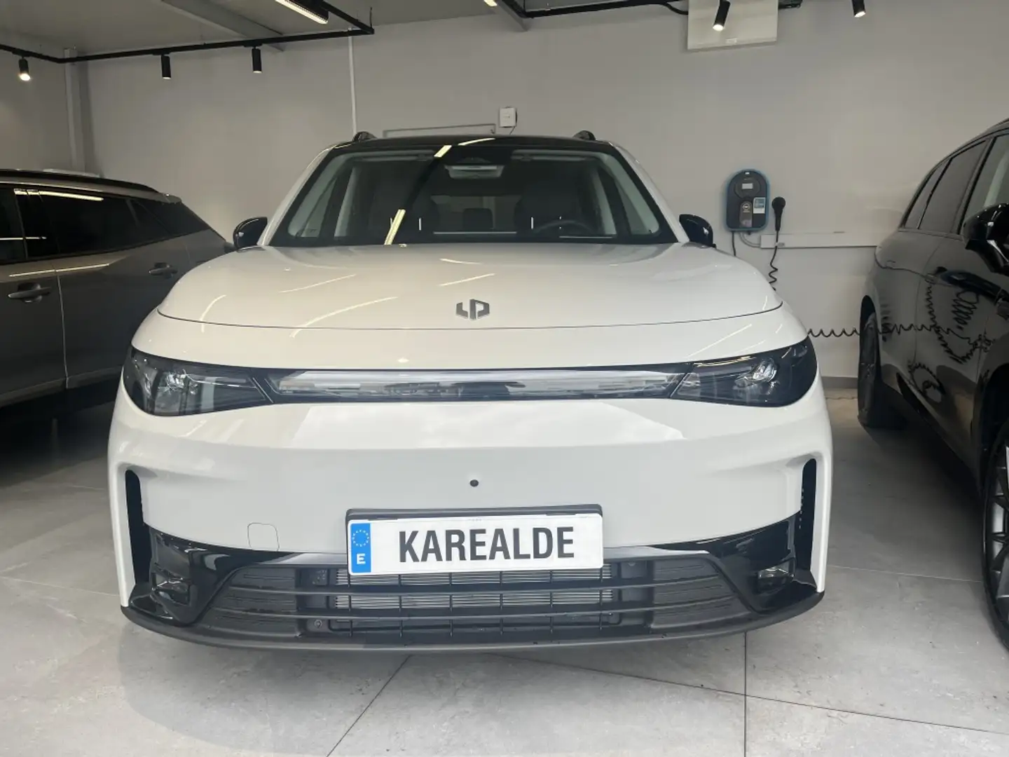 Leapmotor C10 Design 160kW Autonomía extendida Gris - 2