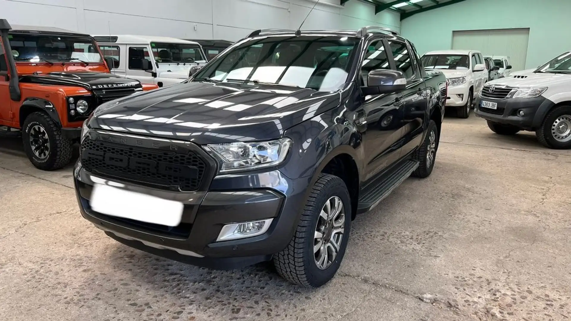 Ford Ranger 3.2 TDCi 147kW 4x4 Dob Cab Wildtrack AT Gris - 1