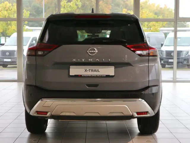 Nissan X-Trail view 8