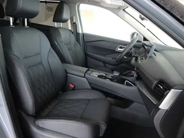 Nissan X-Trail view 24
