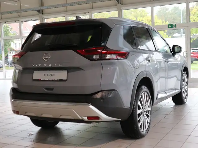 Nissan X-Trail view 9