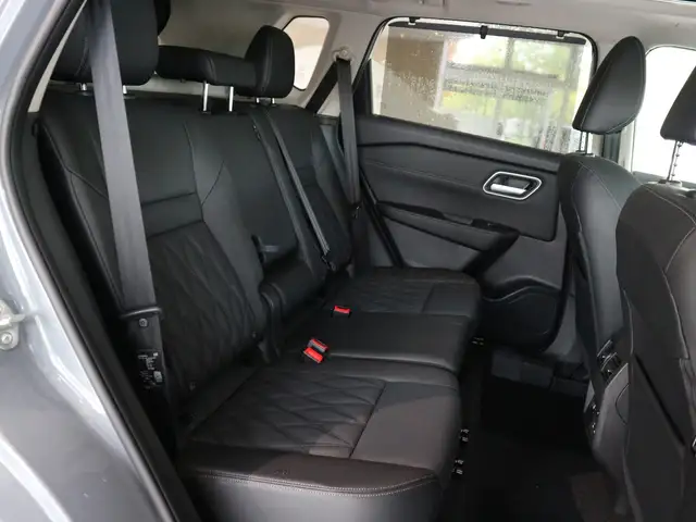 Nissan X-Trail view 25