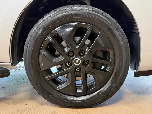 Opel Vivaro view 9