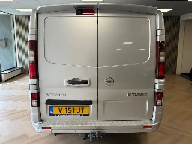 Opel Vivaro view 7
