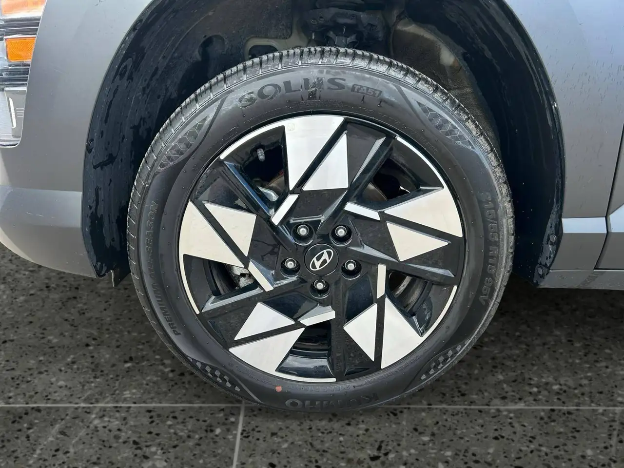 Hyundai KONA снимка Hyundai KONA