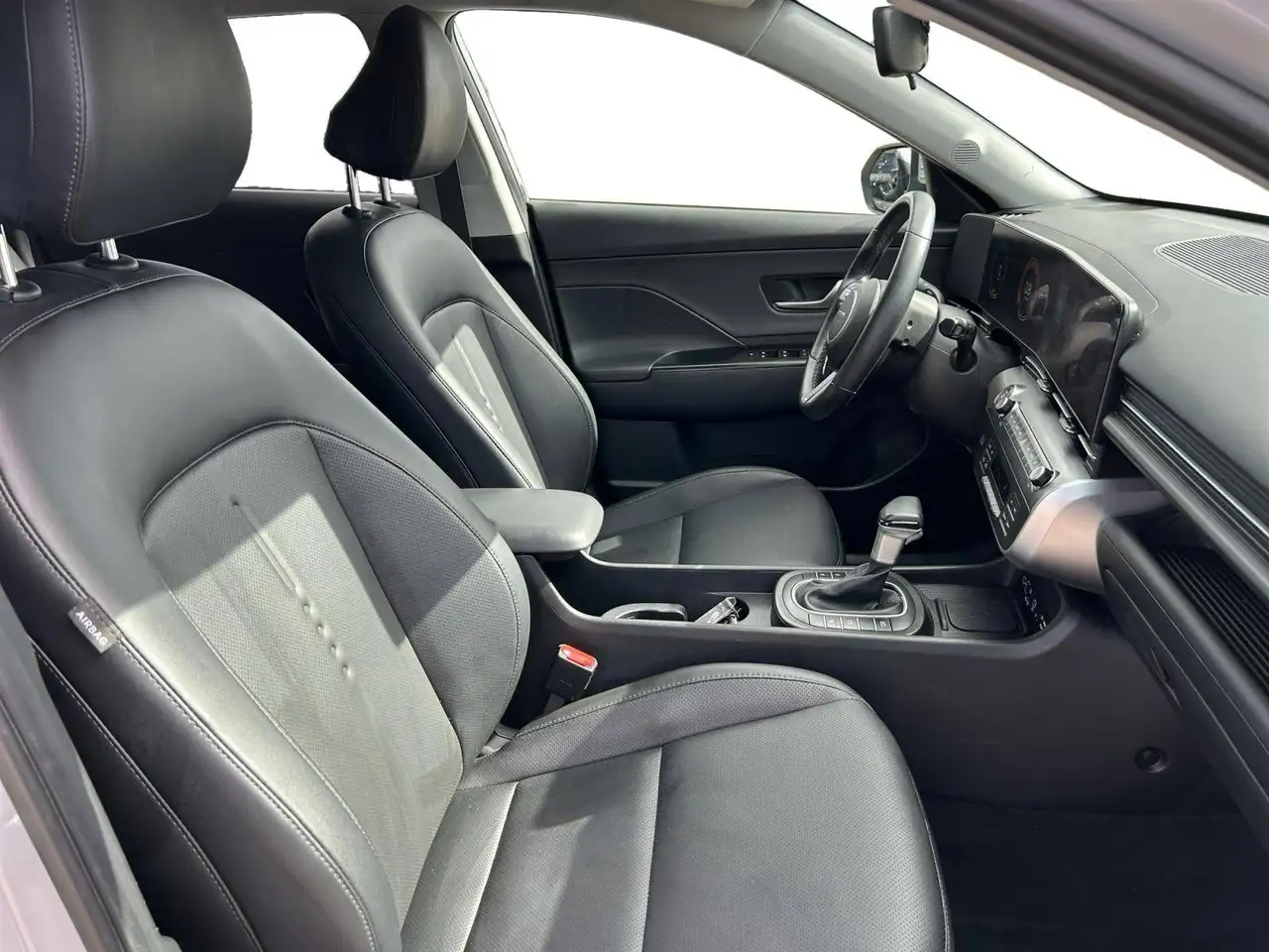 Hyundai KONA снимка Hyundai KONA