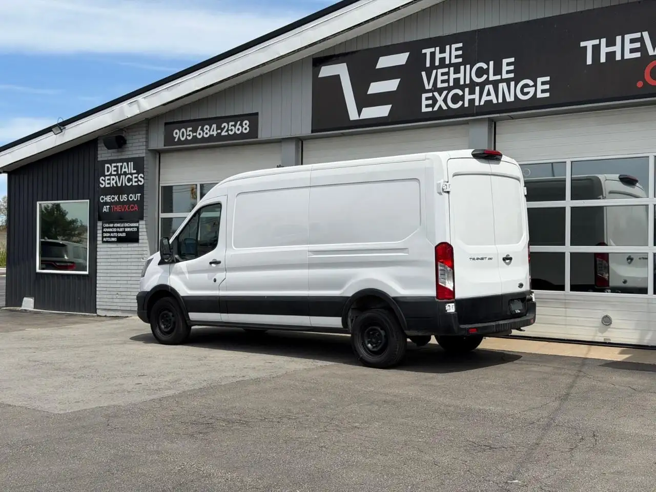 Ford Transit Cargo Van снимка Ford Transit Cargo Van