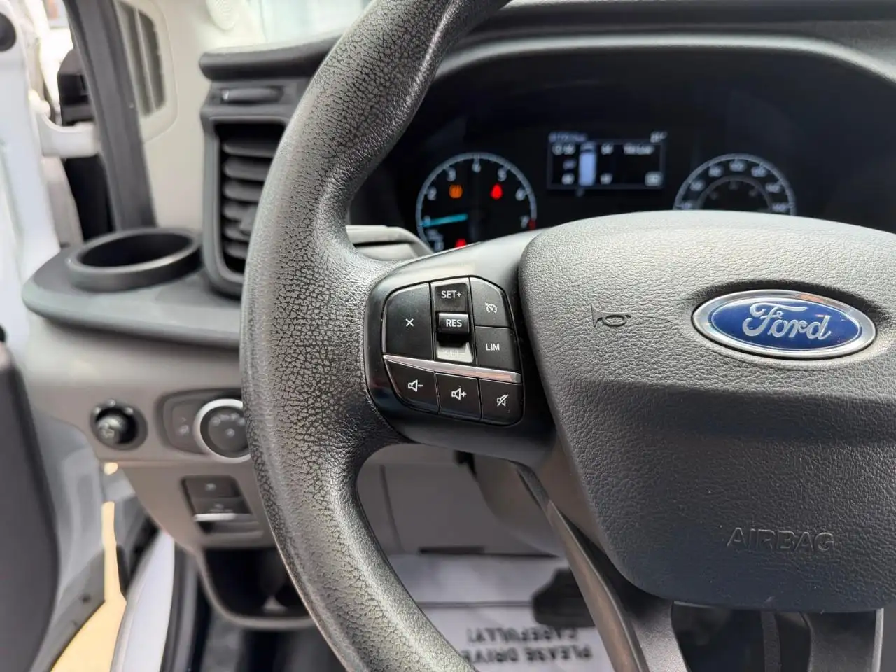 Ford Transit Cargo Van снимка Ford Transit Cargo Van