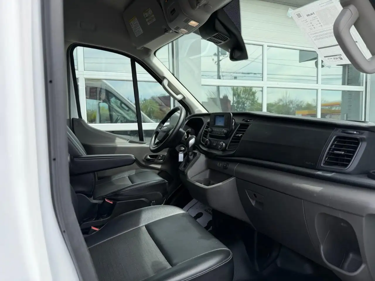 Ford Transit Cargo Van снимка Ford Transit Cargo Van