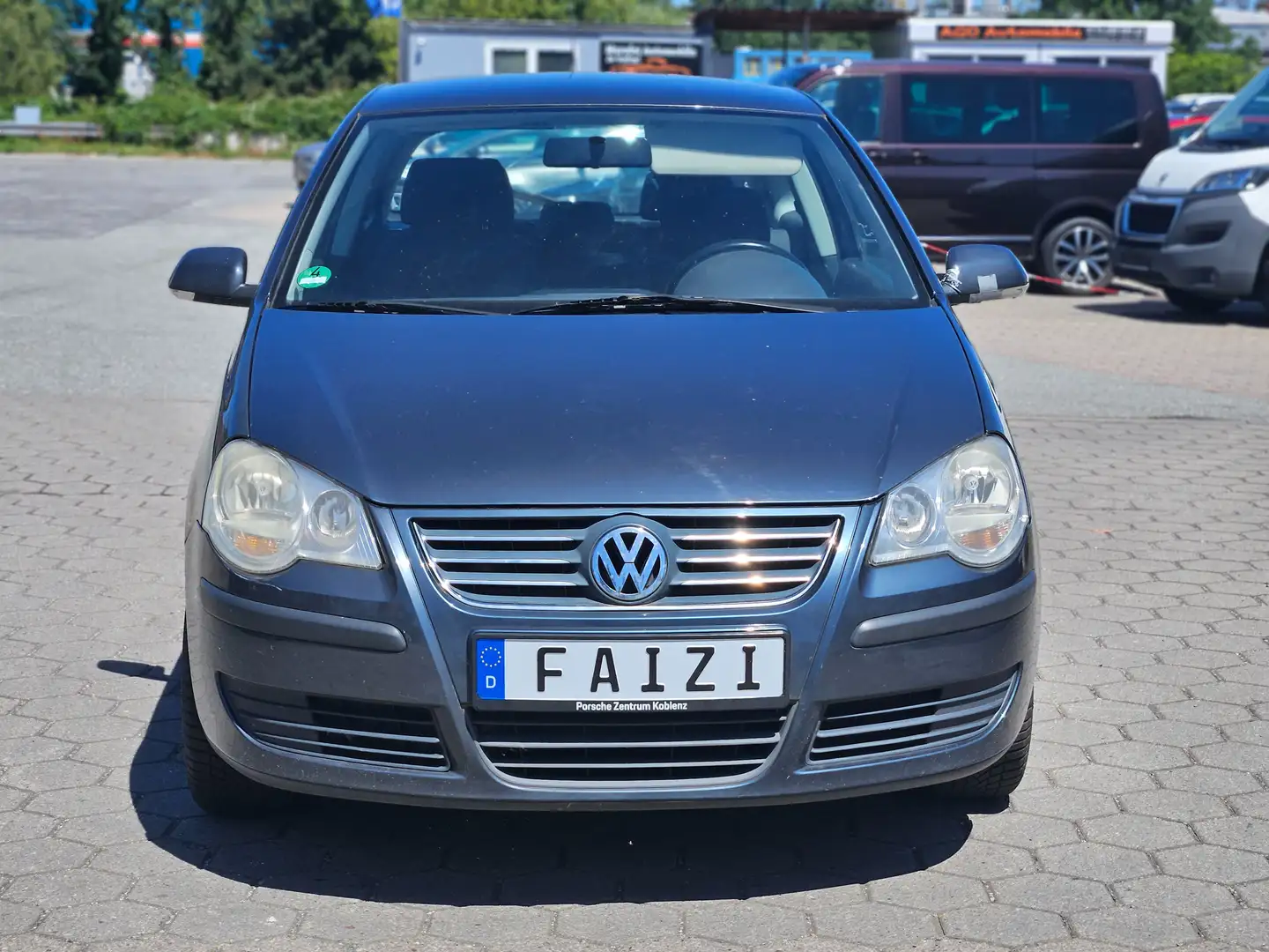 Volkswagen Polo 1.2 Trendline Gris - 2