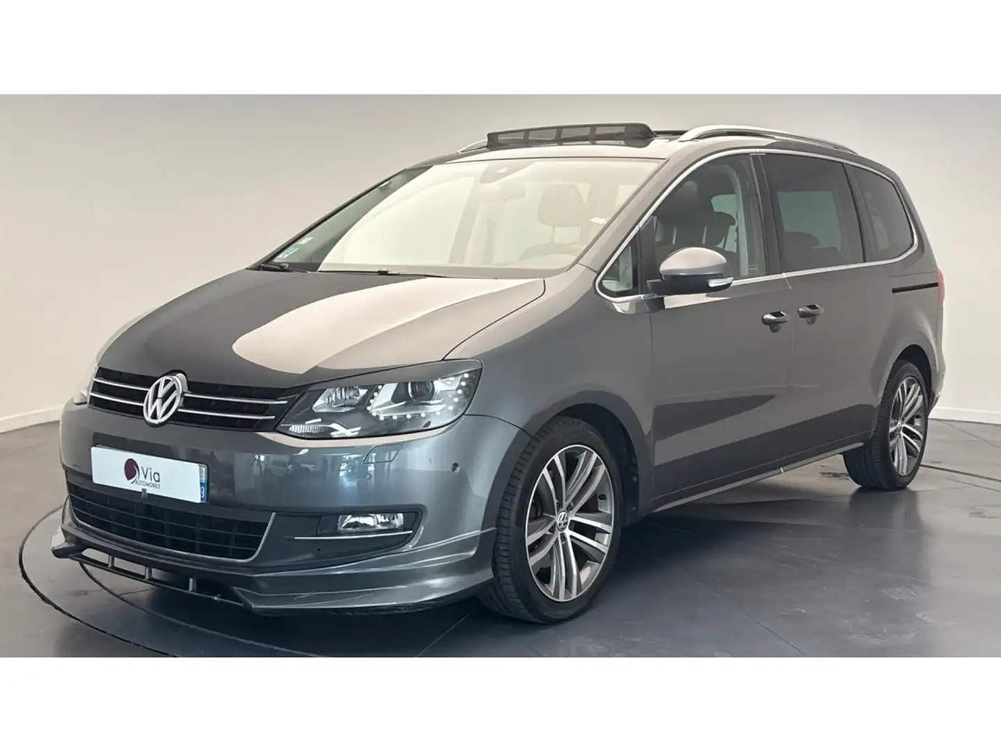 Volkswagen Sharan 2.0 TDI 140 CARAT/ 7 places / attelage / carplay Gris - 1