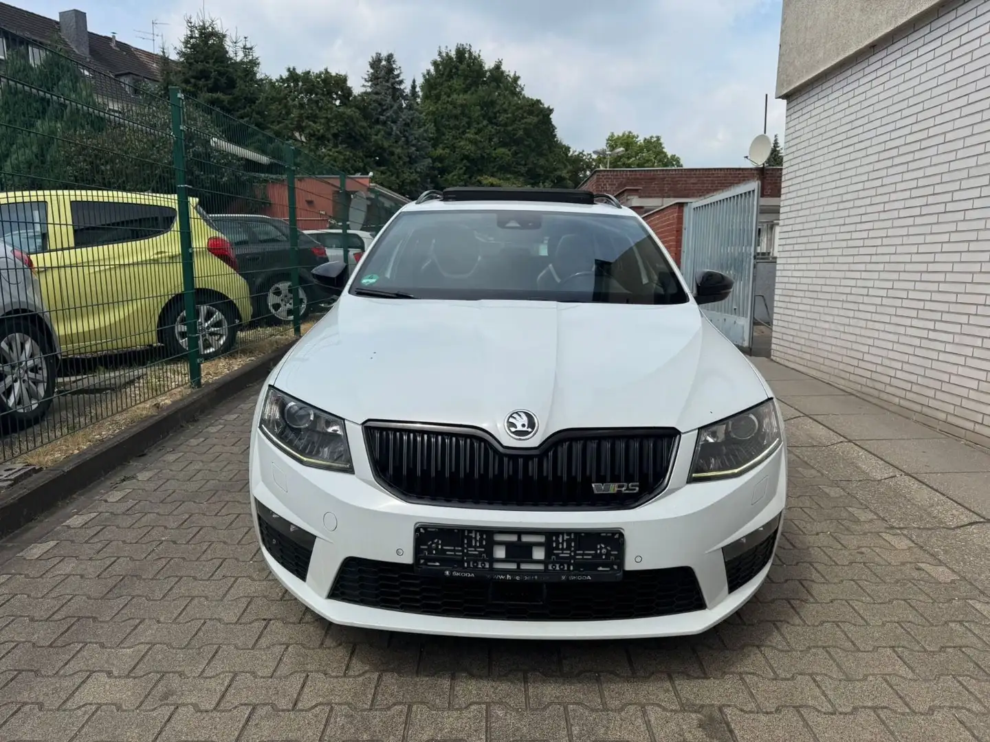 Skoda Octavia Combi RS TÜV NEU*PANORAMA DACH Weiß - 2