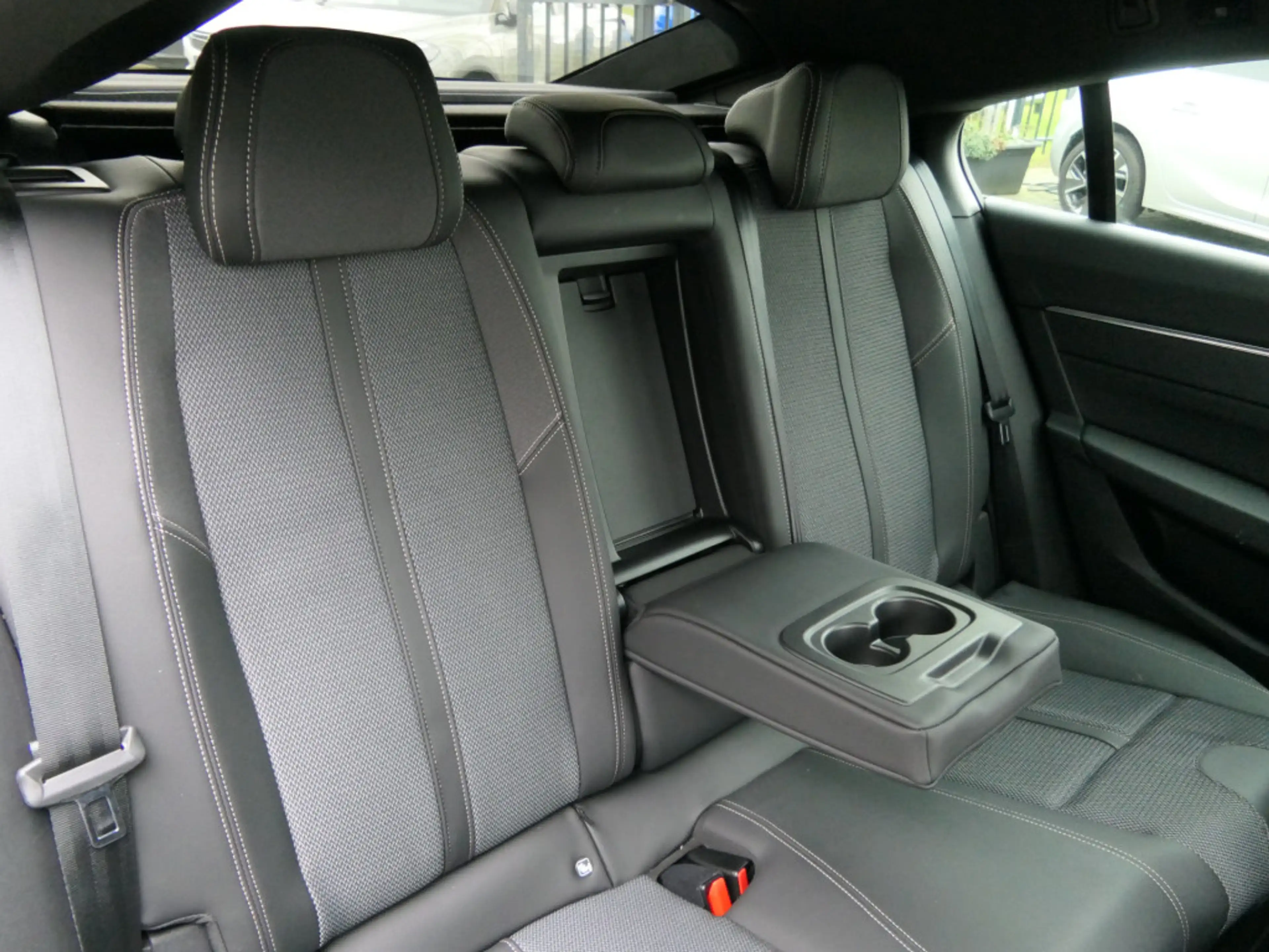 Peugeot 508 1.6 Turbo Plug in Hybrid Allure | Panoramadak — photo 18