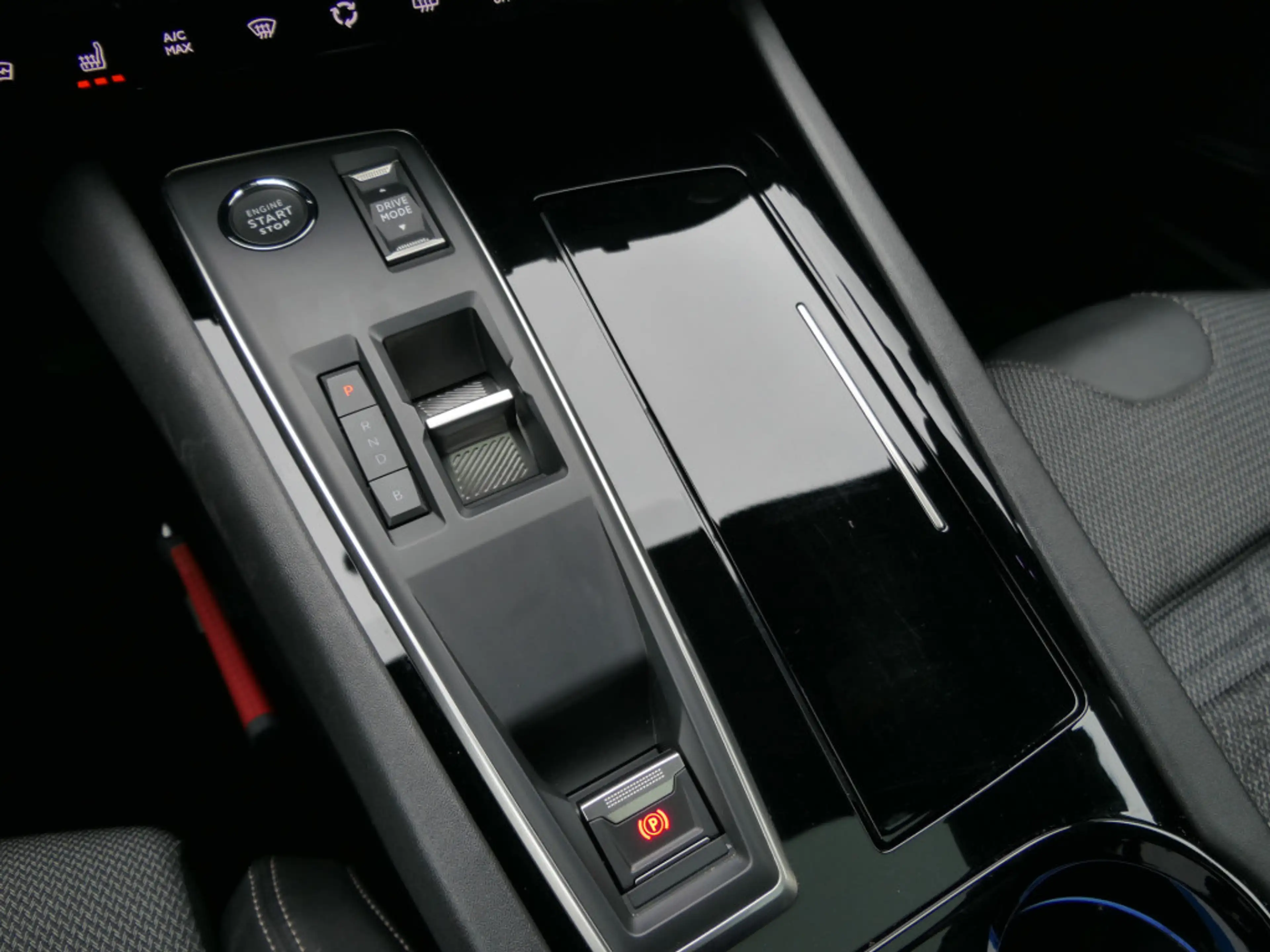 Peugeot 508 1.6 Turbo Plug in Hybrid Allure | Panoramadak — photo 34